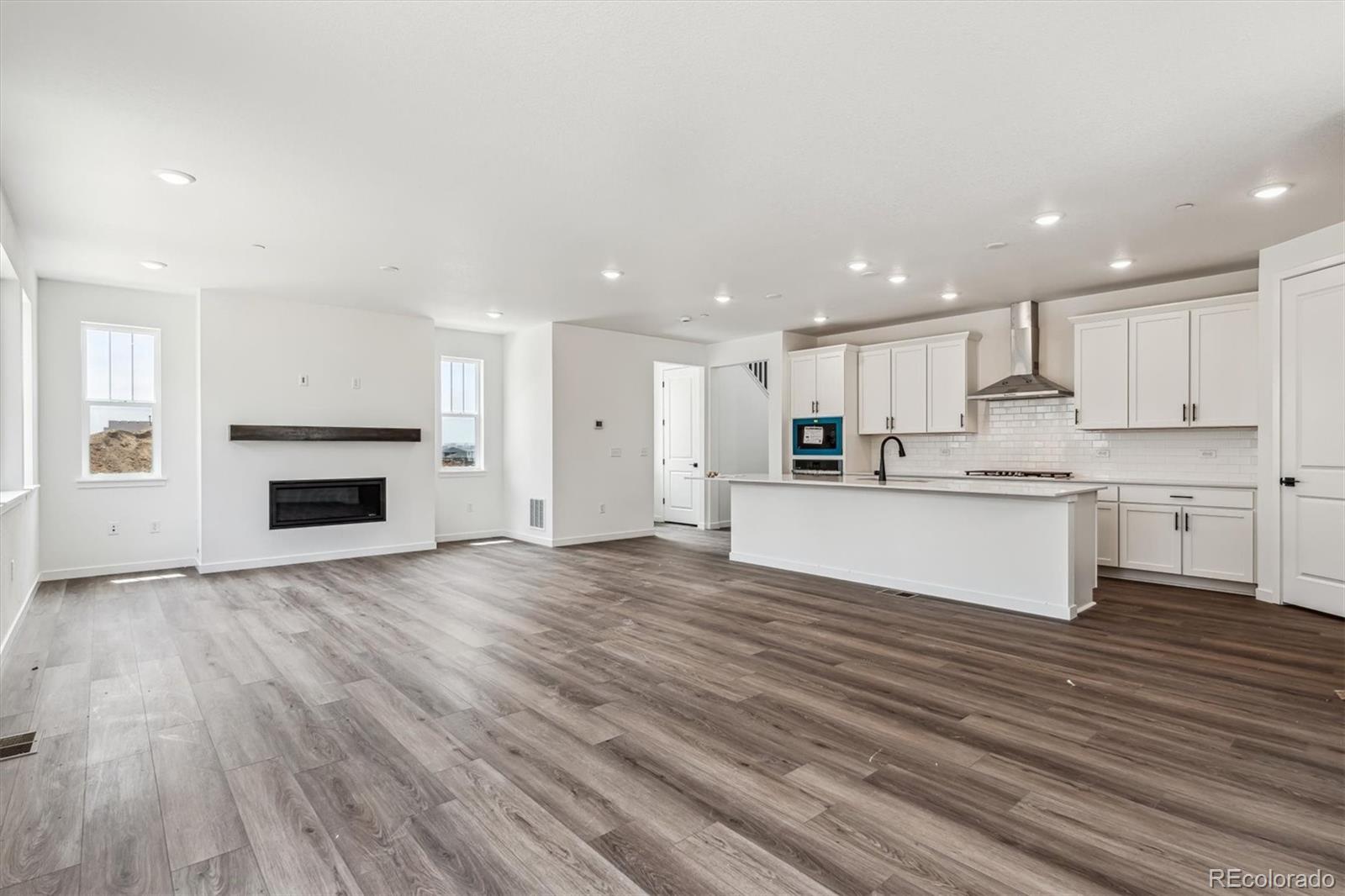 MLS Image #7 for 9256  telluride court,commerce city, Colorado