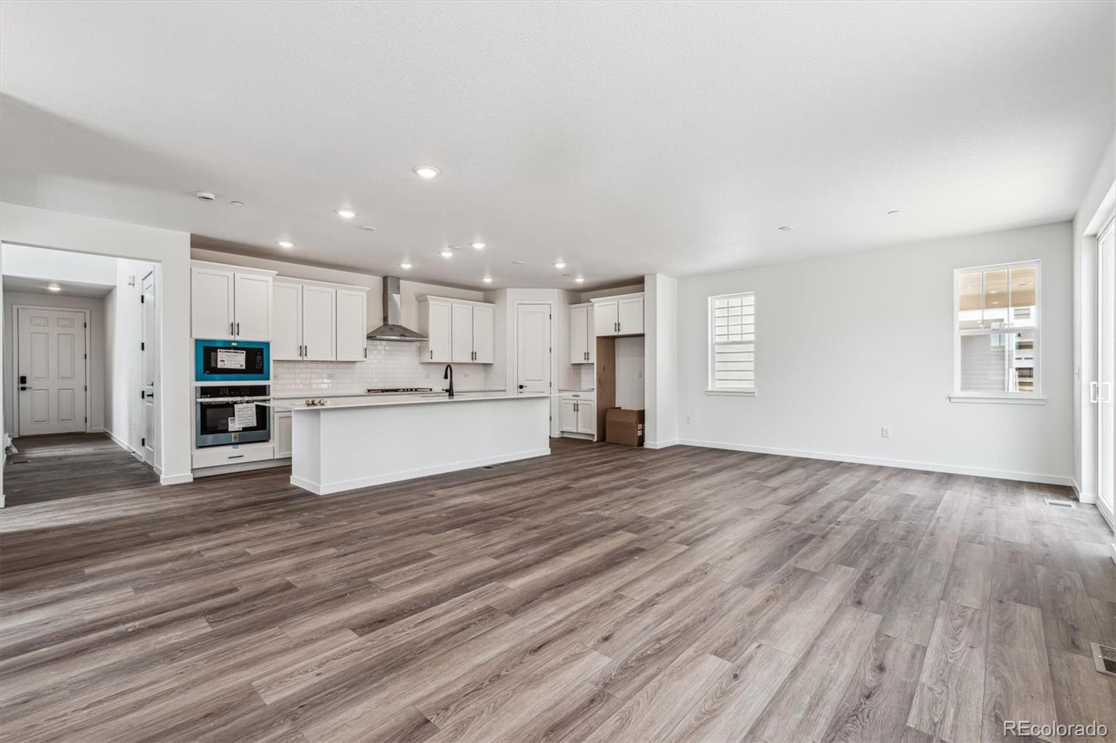 MLS Image #8 for 9256  telluride court,commerce city, Colorado