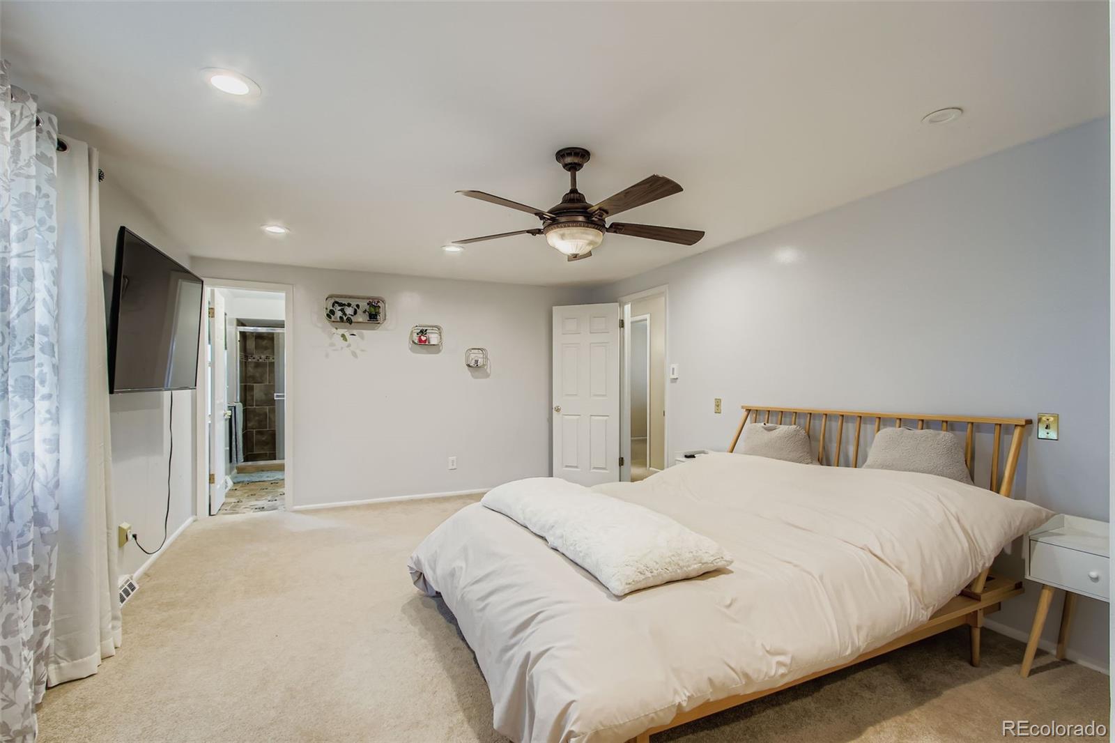 MLS Image #13 for 2728 s marshall street,denver, Colorado