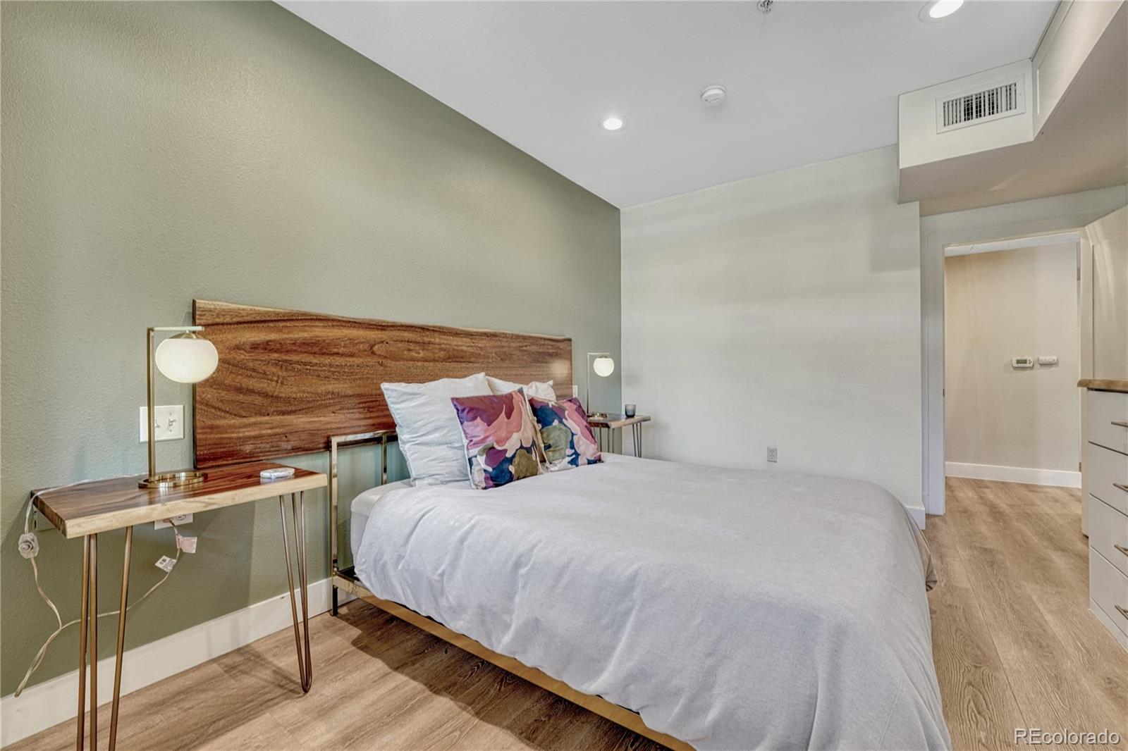 MLS Image #18 for 2700 e cherry creek south drive,denver, Colorado