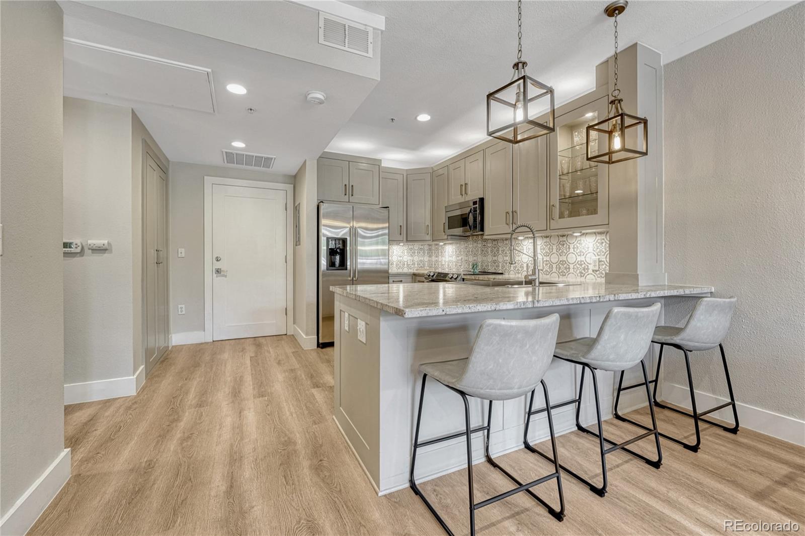 MLS Image #4 for 2700 e cherry creek south drive,denver, Colorado