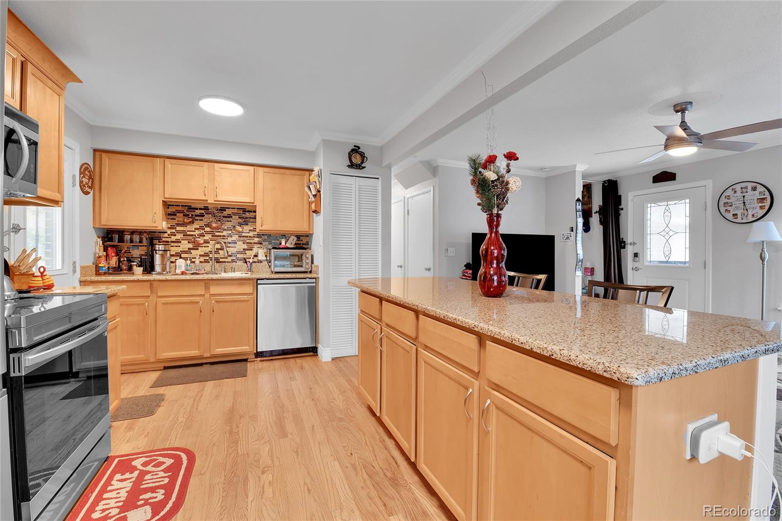 MLS Image #11 for 8156  downing street,denver, Colorado