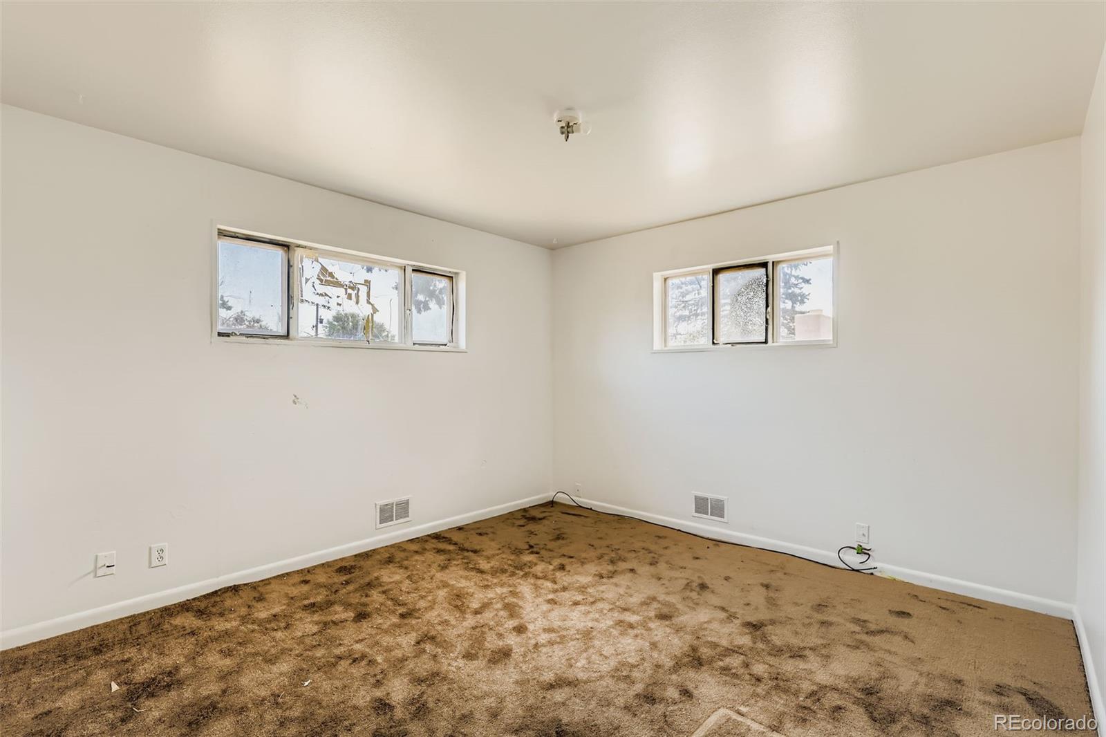 MLS Image #10 for 7301  worley drive,denver, Colorado