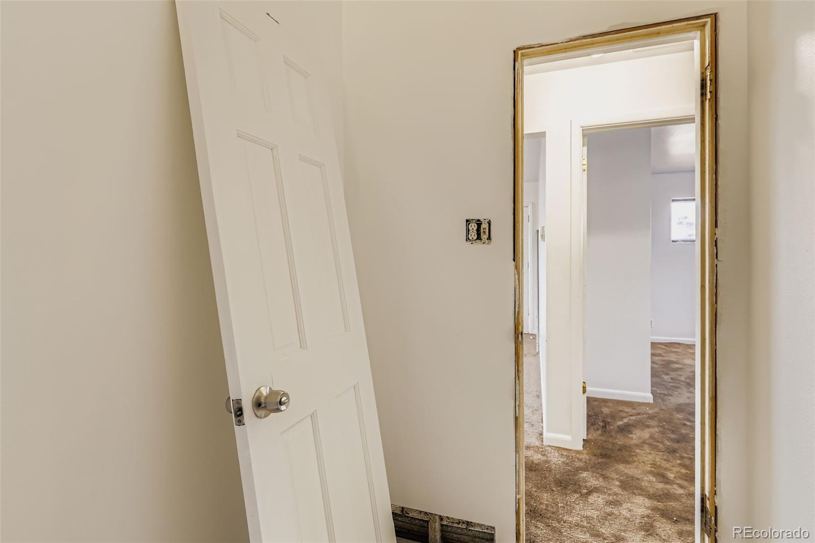 MLS Image #13 for 7301  worley drive,denver, Colorado