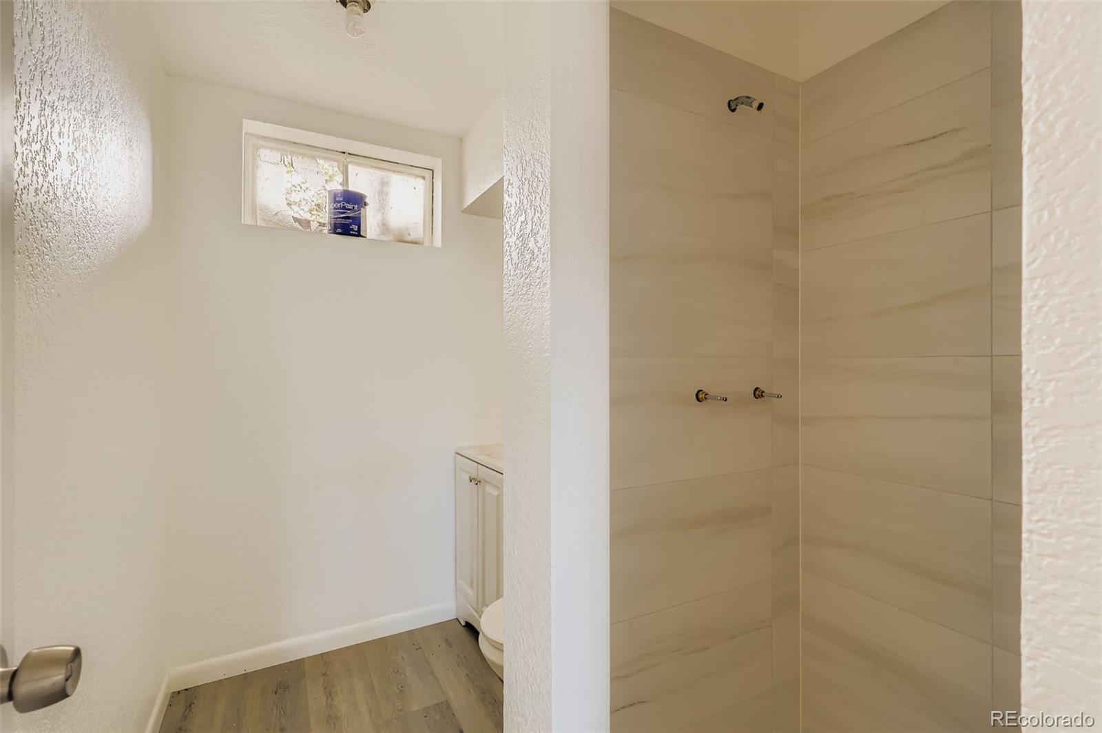 MLS Image #18 for 7301  worley drive,denver, Colorado