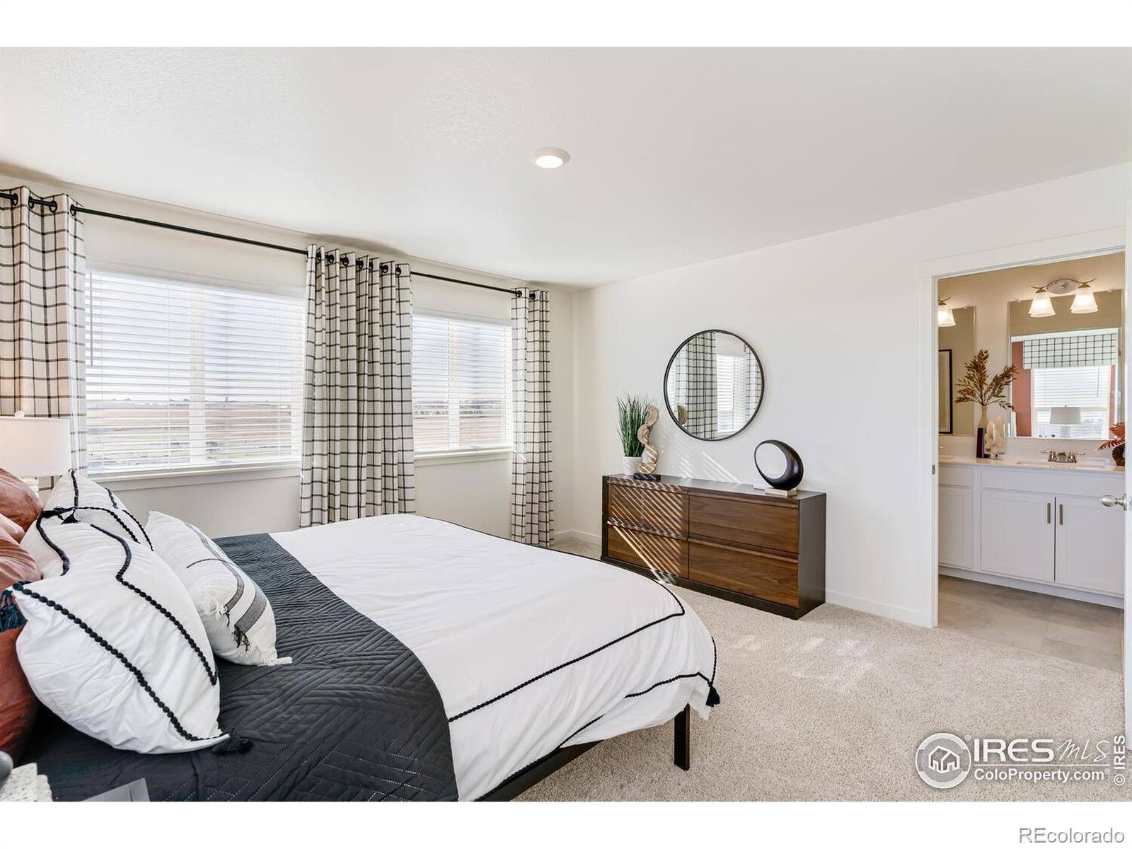 MLS Image #19 for 4709  combine lane,johnstown, Colorado