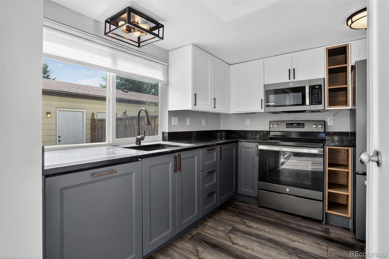 MLS Image #5 for 3551 s kittredge street,aurora, Colorado