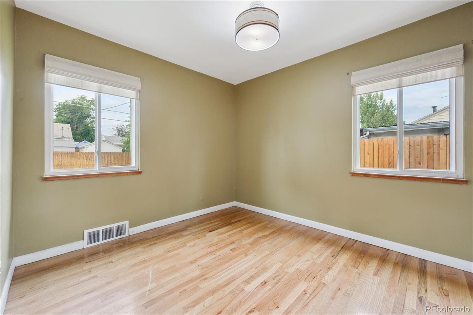 MLS Image #16 for 2675 s king street,denver, Colorado