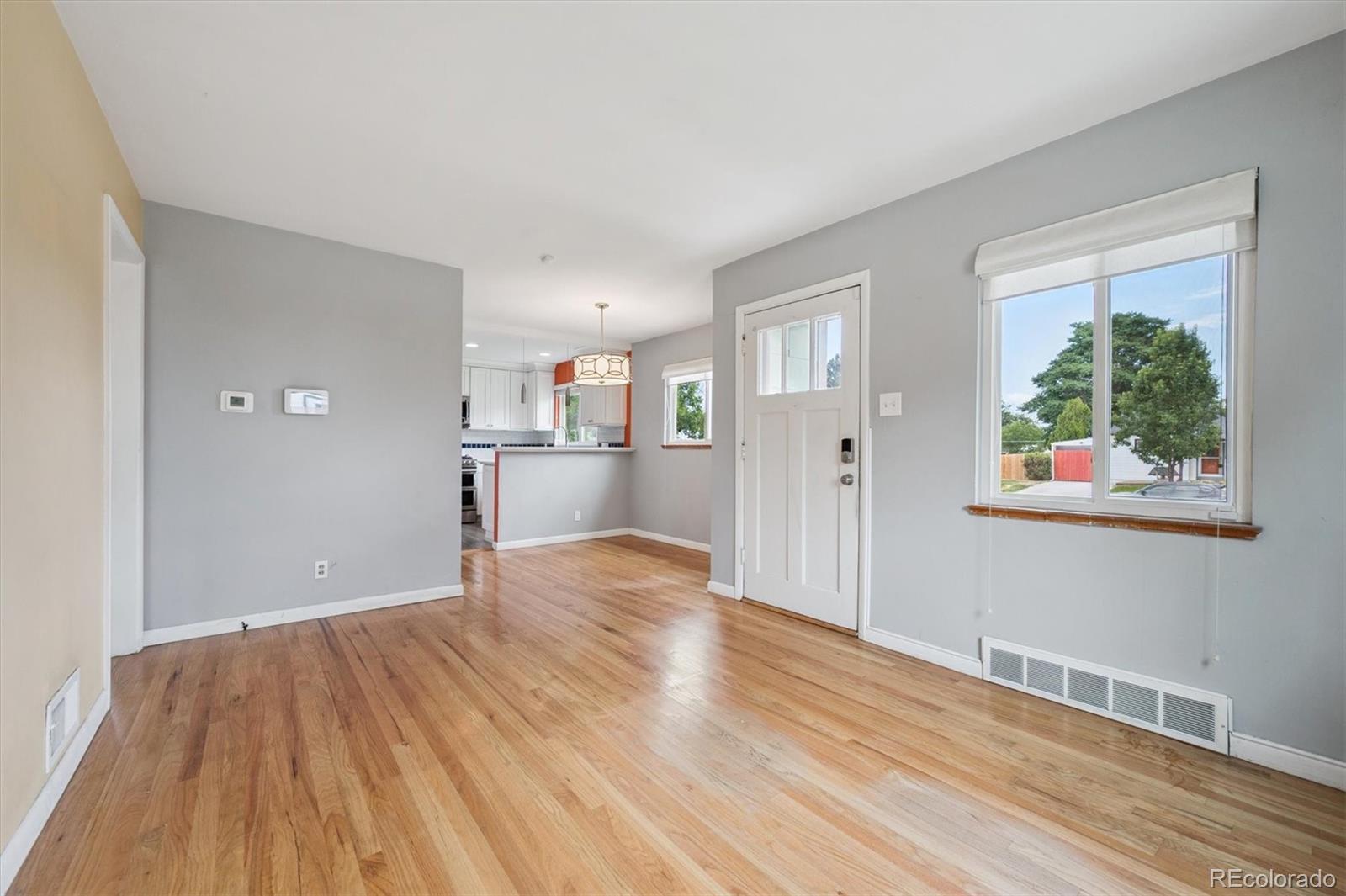 MLS Image #5 for 2675 s king street,denver, Colorado