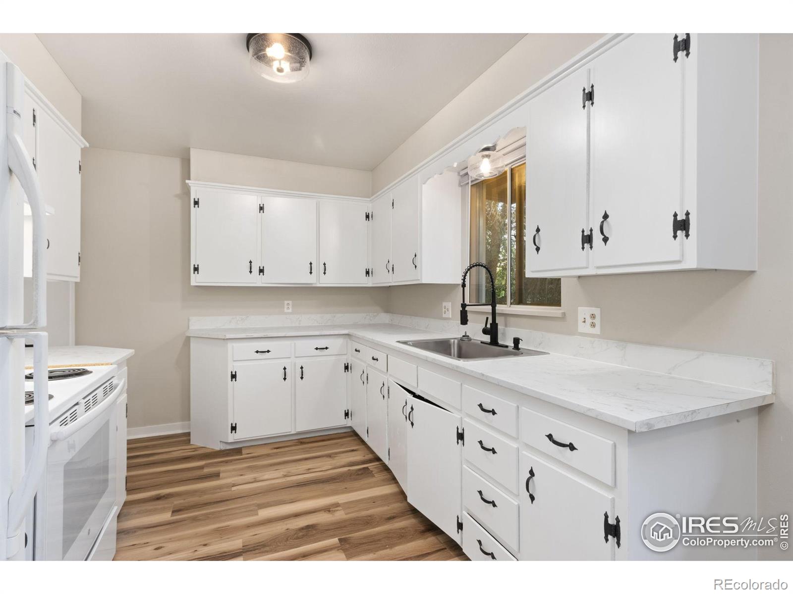 MLS Image #13 for 928 w lake street,fort collins, Colorado