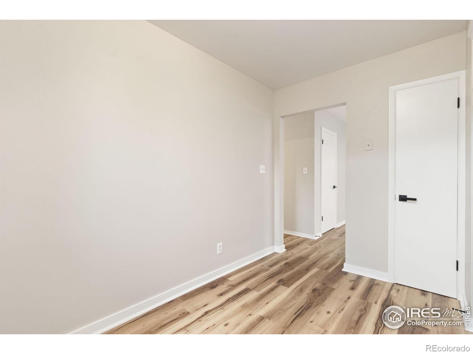 MLS Image #14 for 928 w lake street,fort collins, Colorado