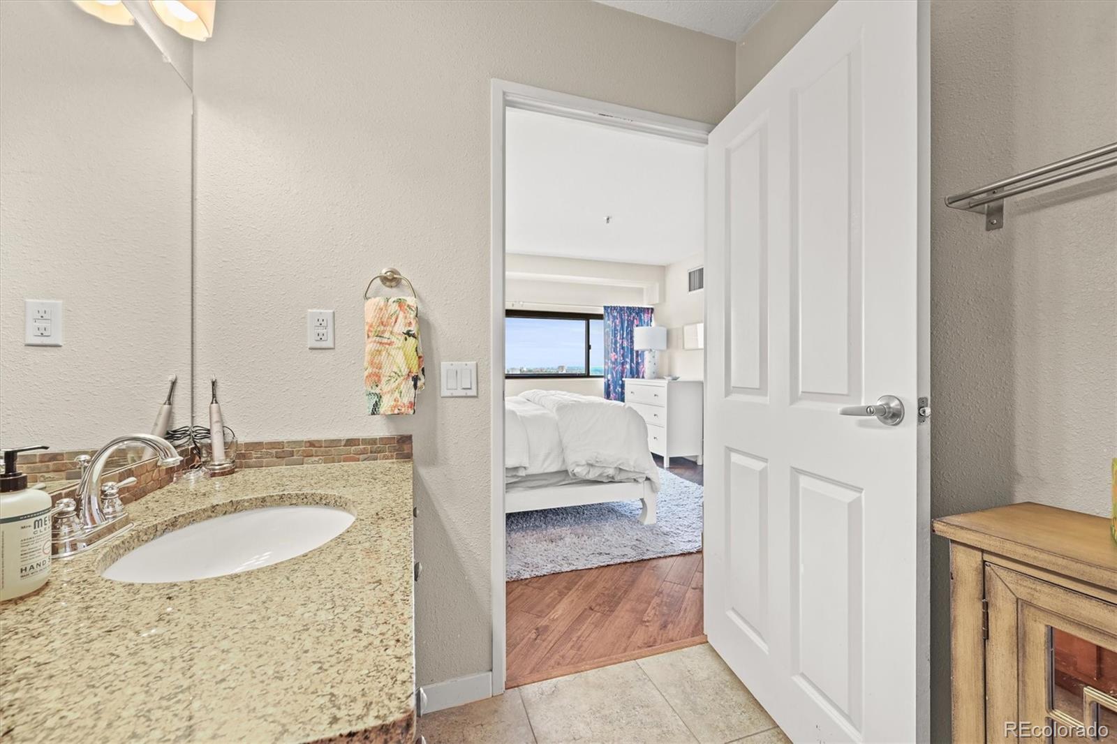 MLS Image #12 for 100  park avenue,denver, Colorado