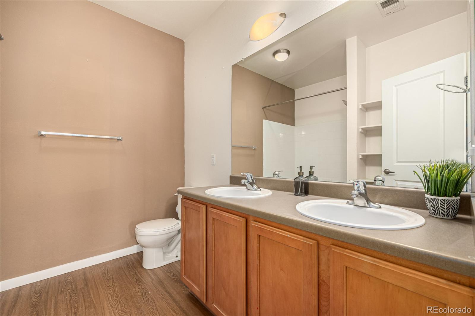 MLS Image #14 for 4100  albion street,denver, Colorado