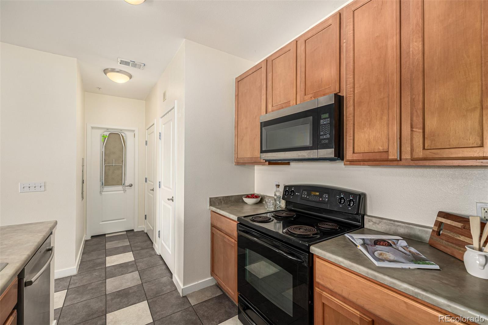 MLS Image #9 for 4100  albion street,denver, Colorado