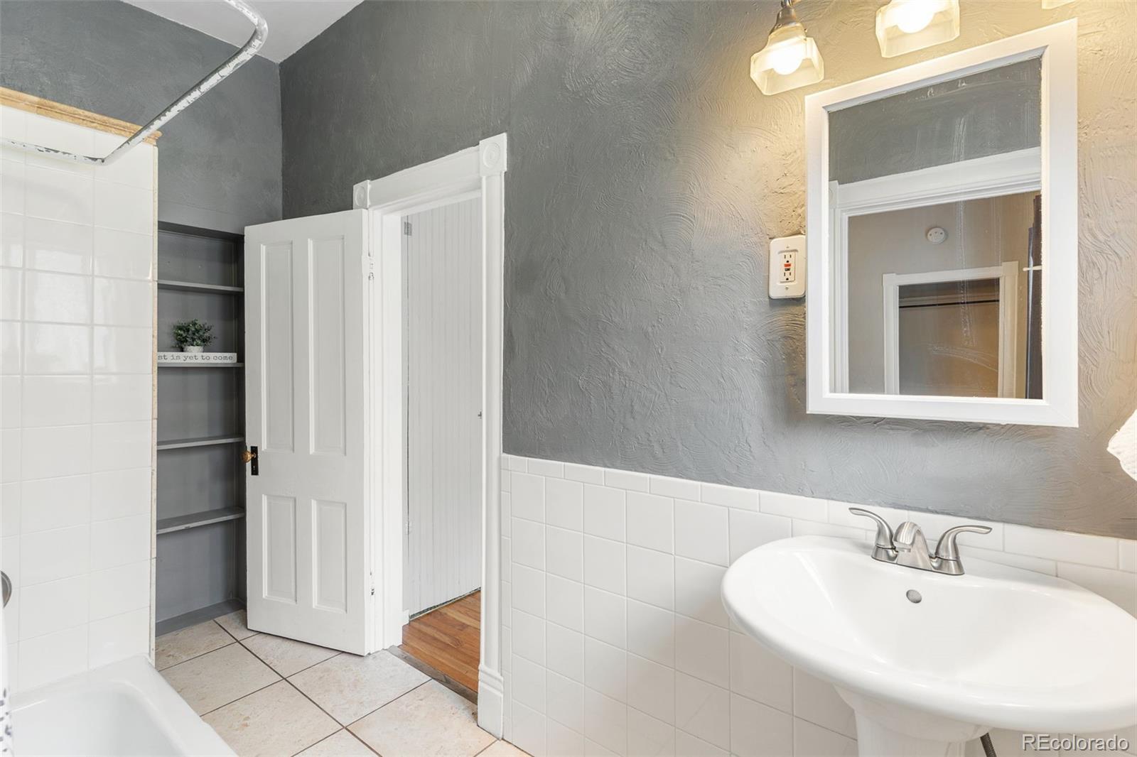 MLS Image #15 for 1909 w cucharras street,colorado springs, Colorado