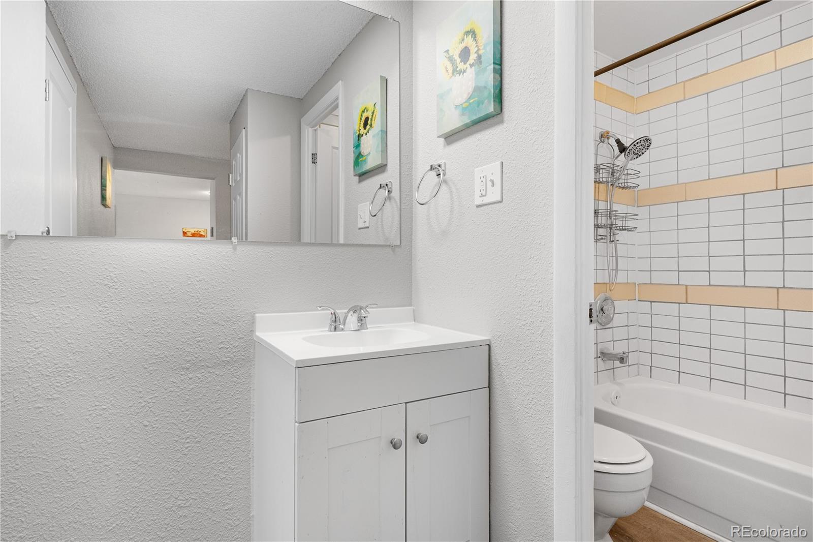 MLS Image #8 for 1306 s parker road,denver, Colorado