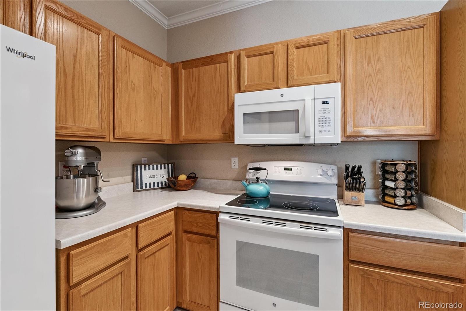 MLS Image #11 for 1131 s alton street,denver, Colorado