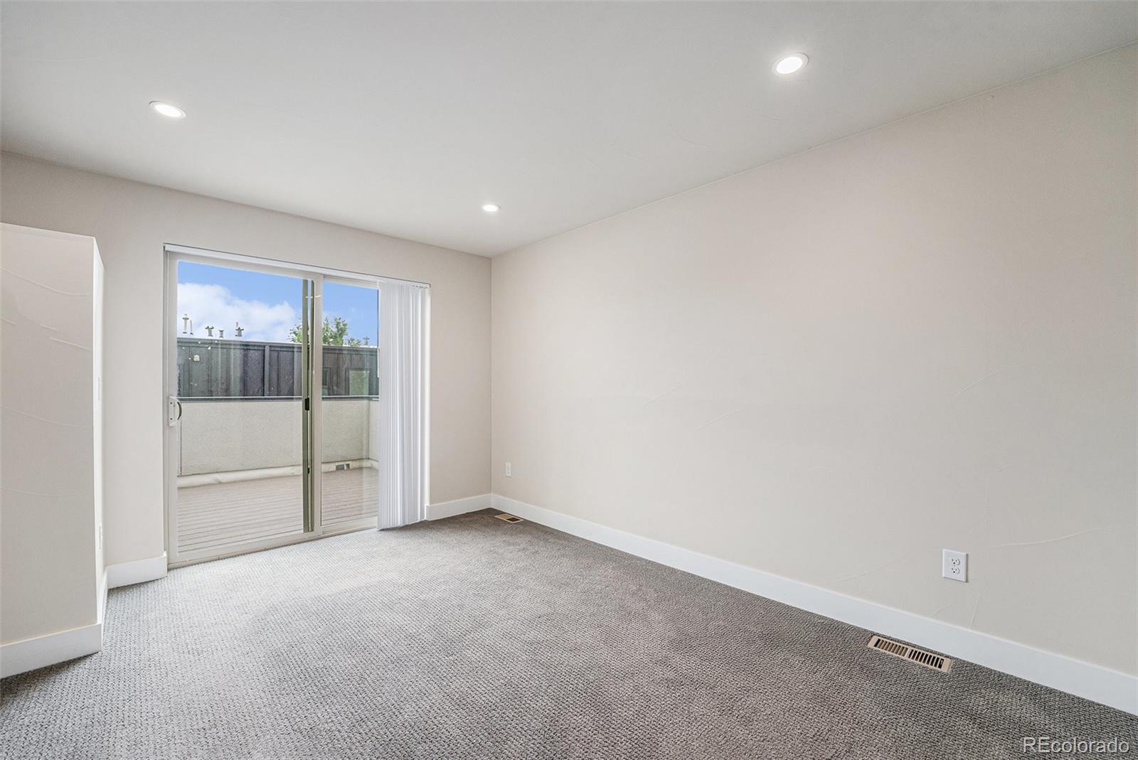 MLS Image #10 for 409  harrison street,denver, Colorado