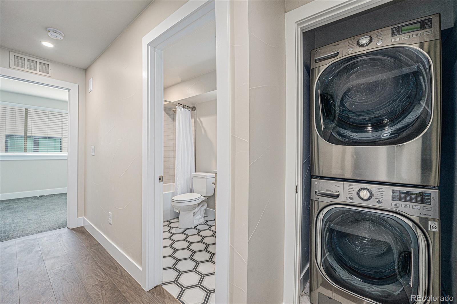 MLS Image #16 for 409  harrison street,denver, Colorado