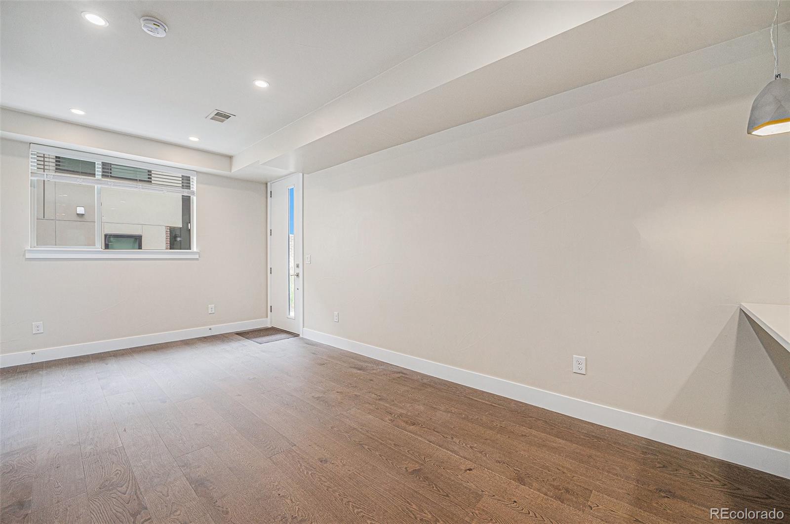 MLS Image #6 for 409  harrison street,denver, Colorado