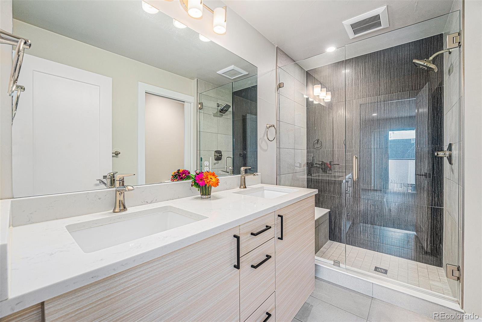 MLS Image #9 for 409  harrison street,denver, Colorado