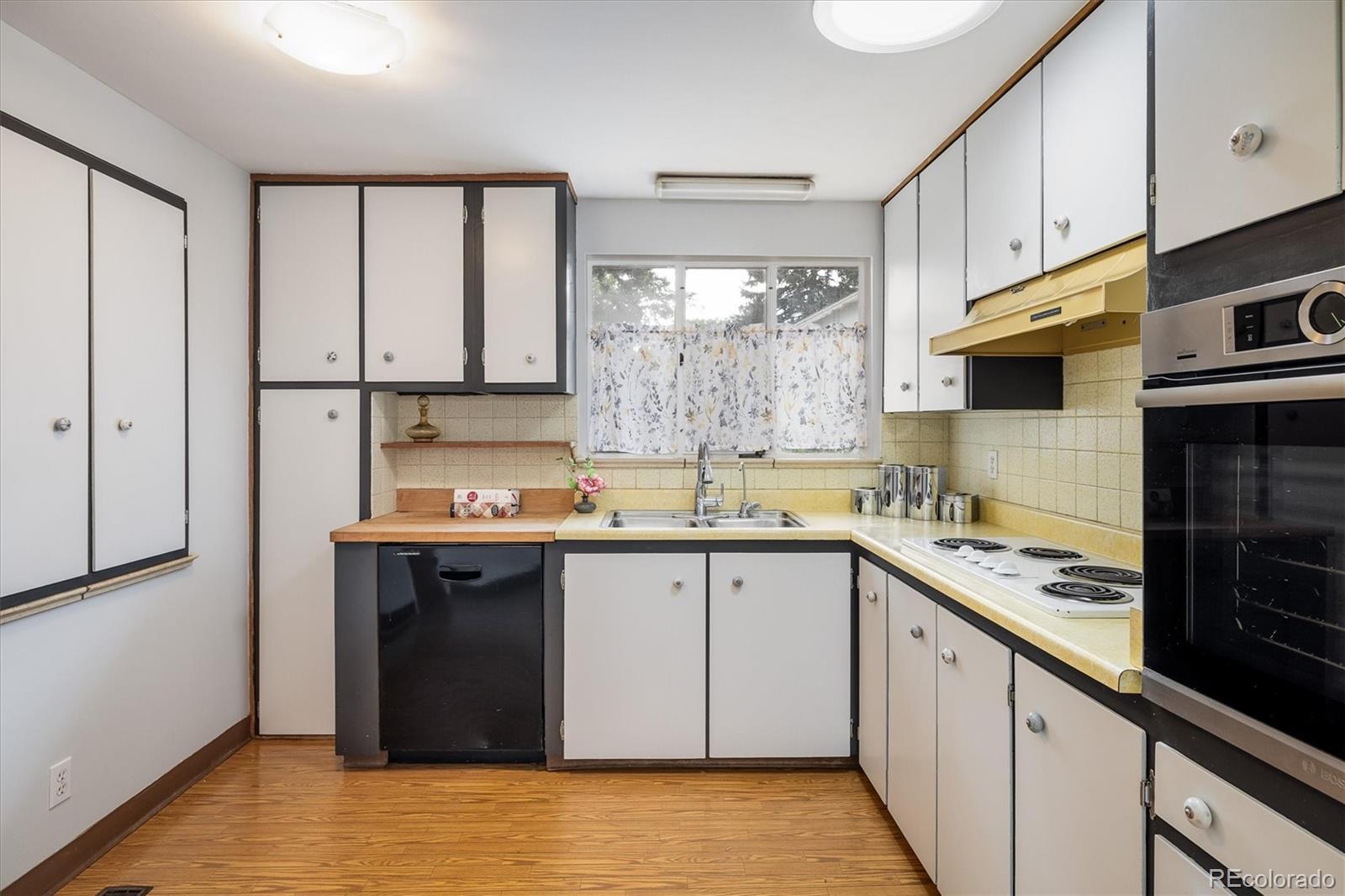 MLS Image #13 for 7092 w 4th avenue,lakewood, Colorado