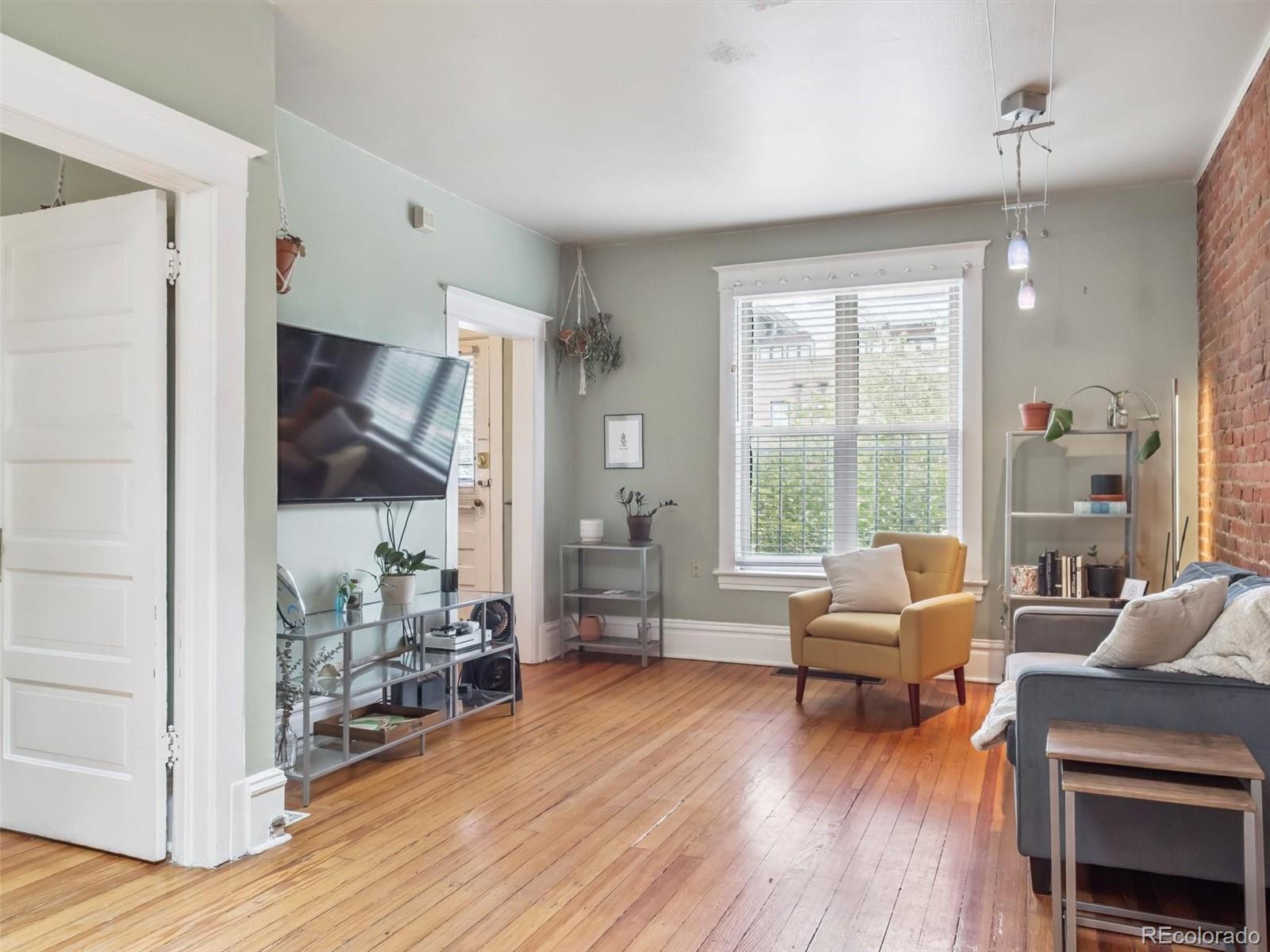 MLS Image #4 for 511 n washington street,denver, Colorado
