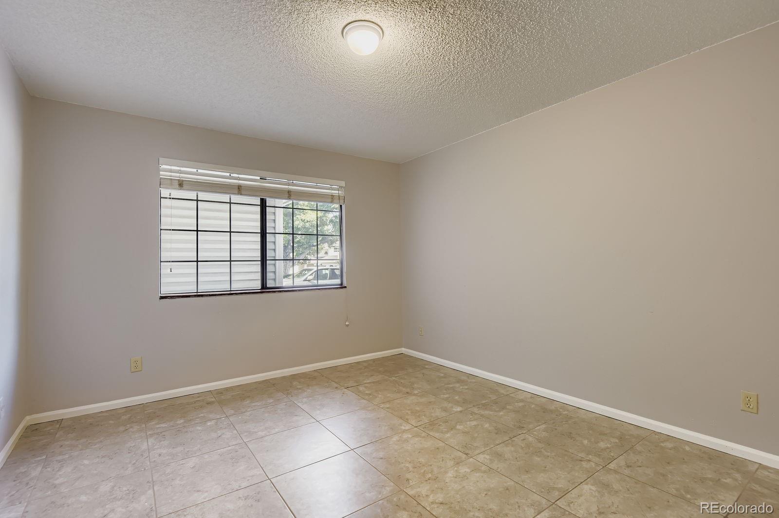 MLS Image #3 for 12440 e pacific circle,aurora, Colorado