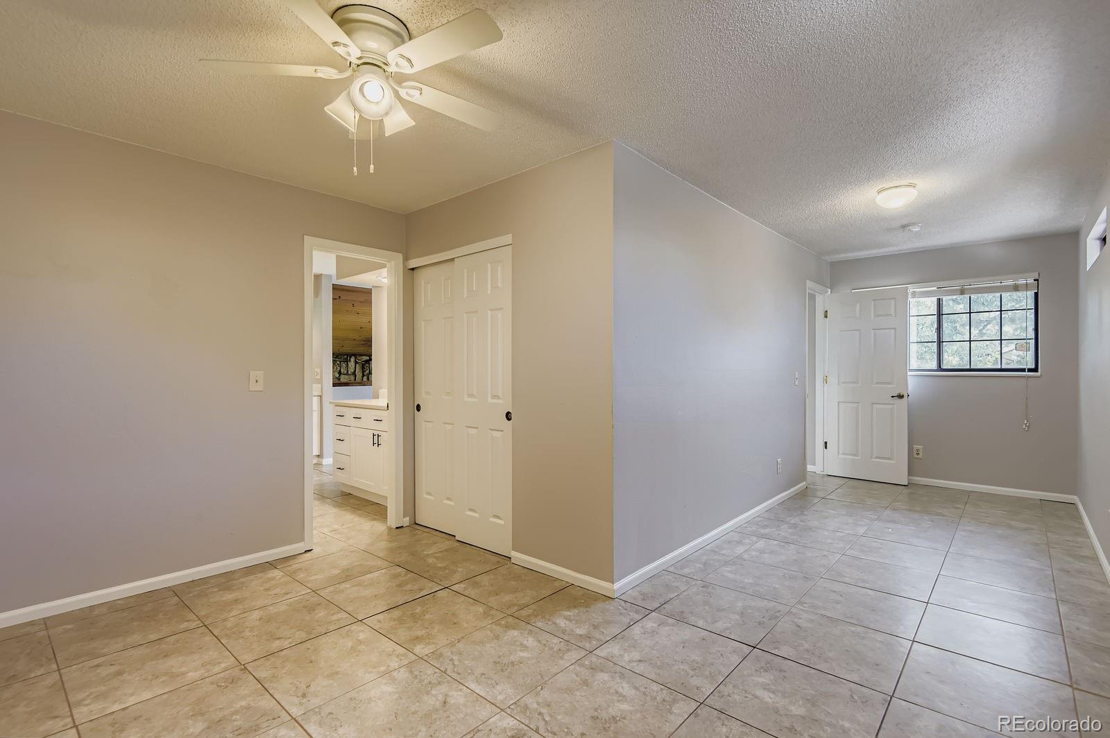 MLS Image #4 for 12440 e pacific circle,aurora, Colorado