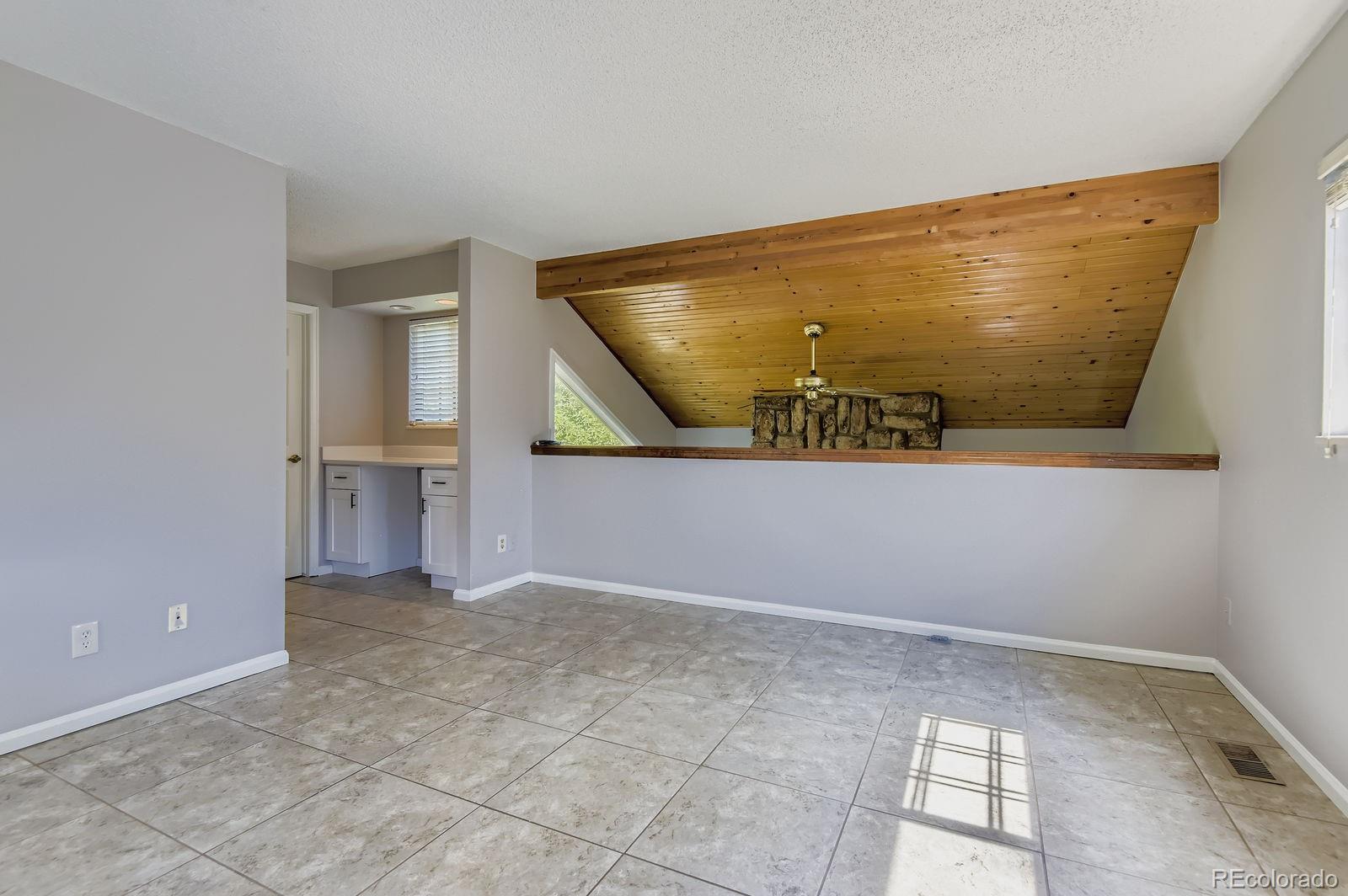 MLS Image #7 for 12440 e pacific circle,aurora, Colorado