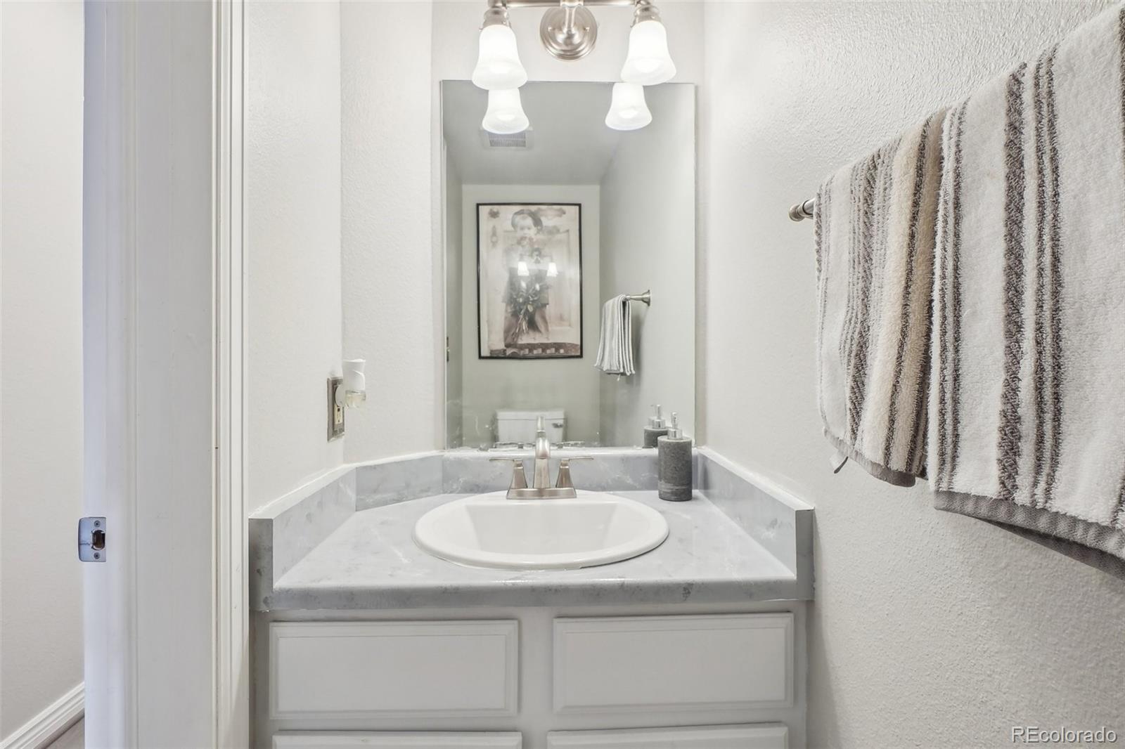 MLS Image #10 for 1818 s quebec way,denver, Colorado