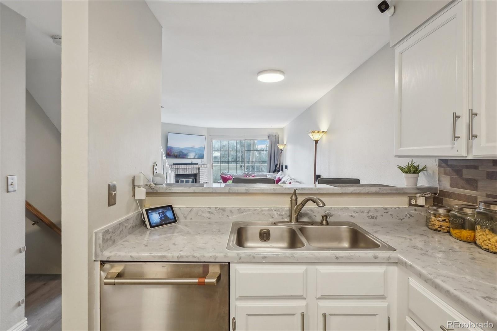 MLS Image #3 for 1818 s quebec way,denver, Colorado