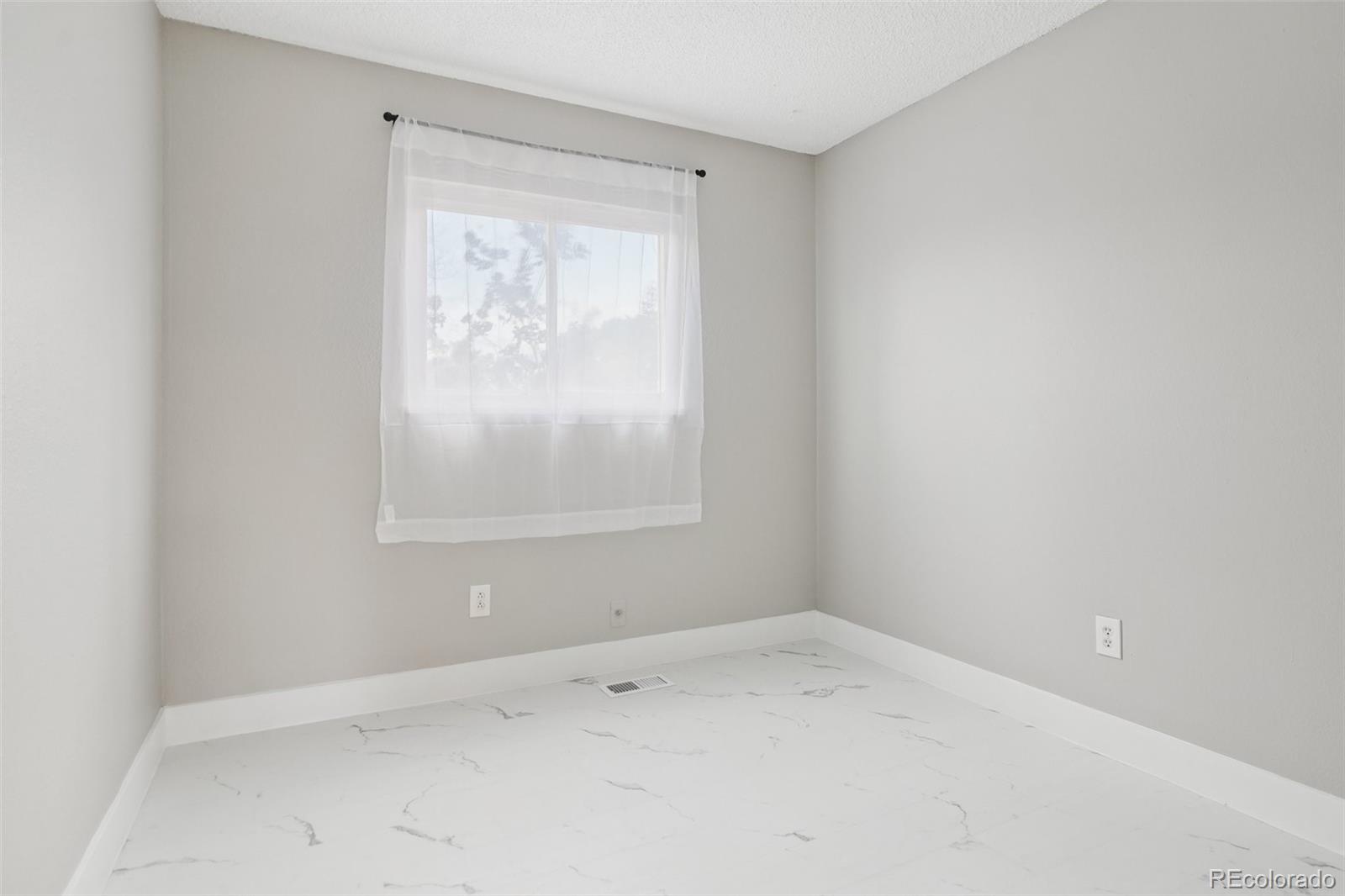 MLS Image #12 for 20503 e batavia place,aurora, Colorado