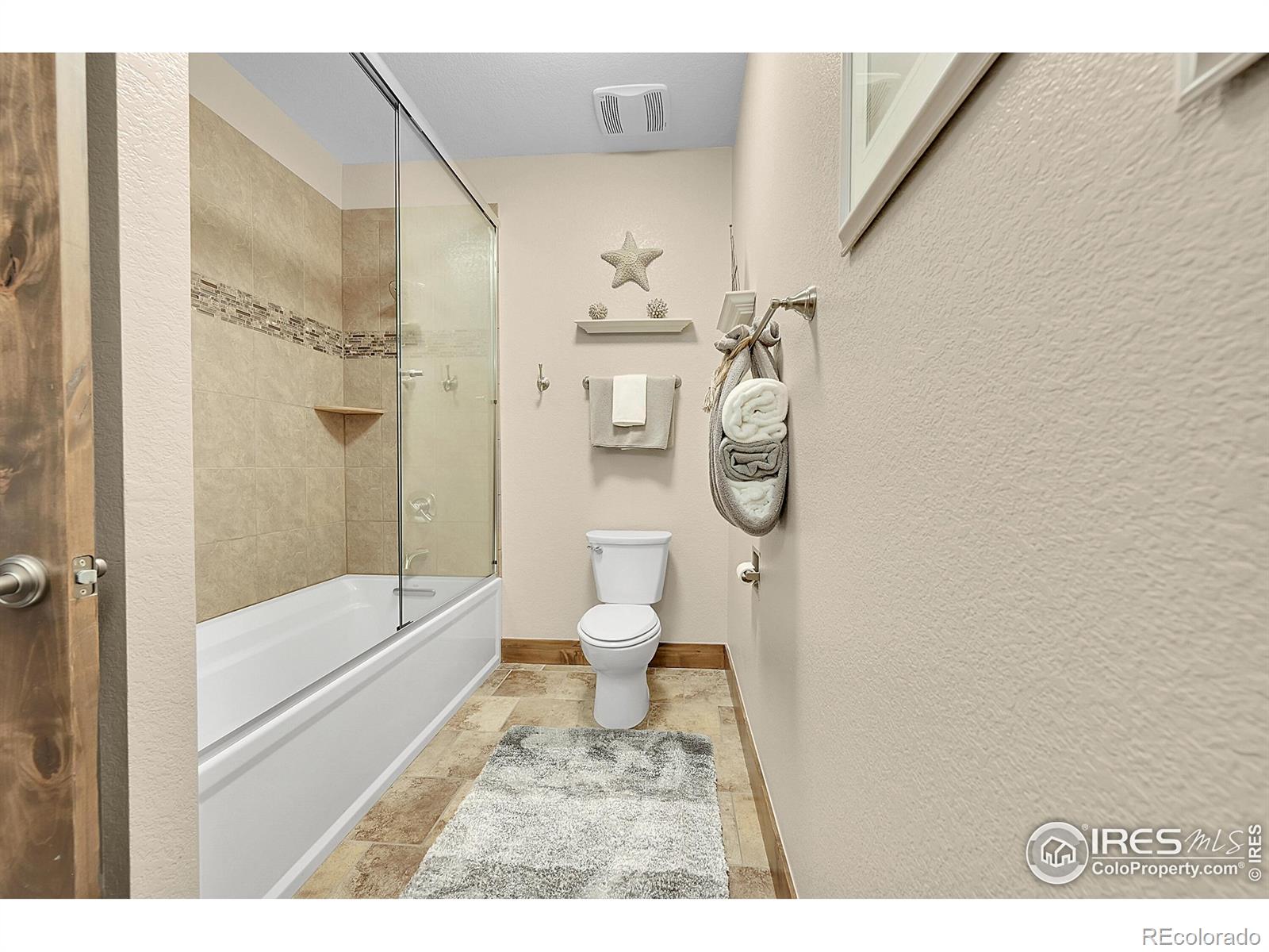 MLS Image #11 for 608  riverside court,greeley, Colorado
