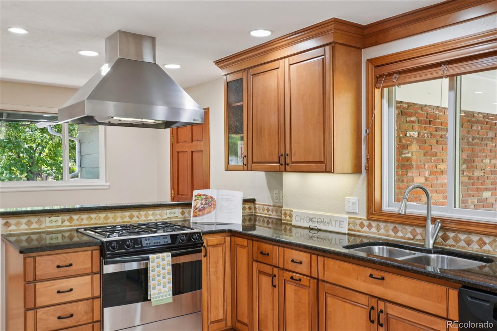 MLS Image #13 for 11655 w 29th place,lakewood, Colorado