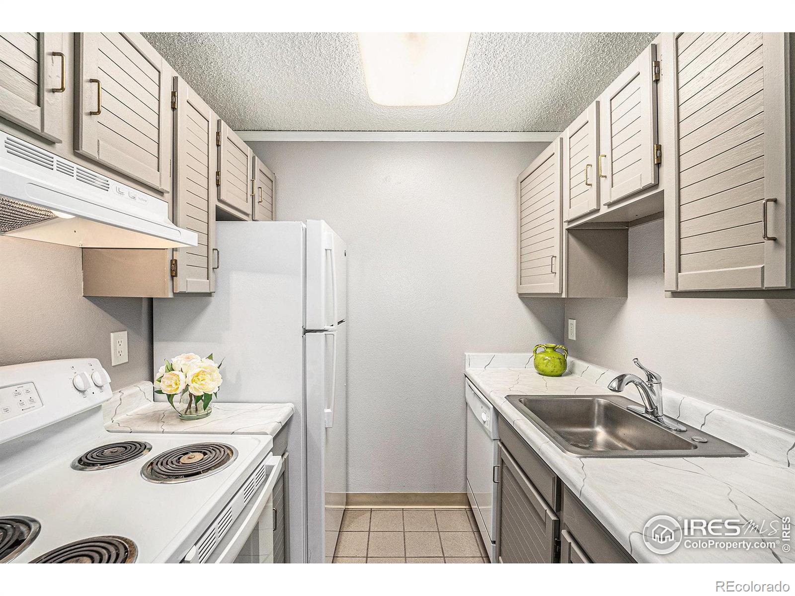 MLS Image #3 for 3150  iris avenue,boulder, Colorado