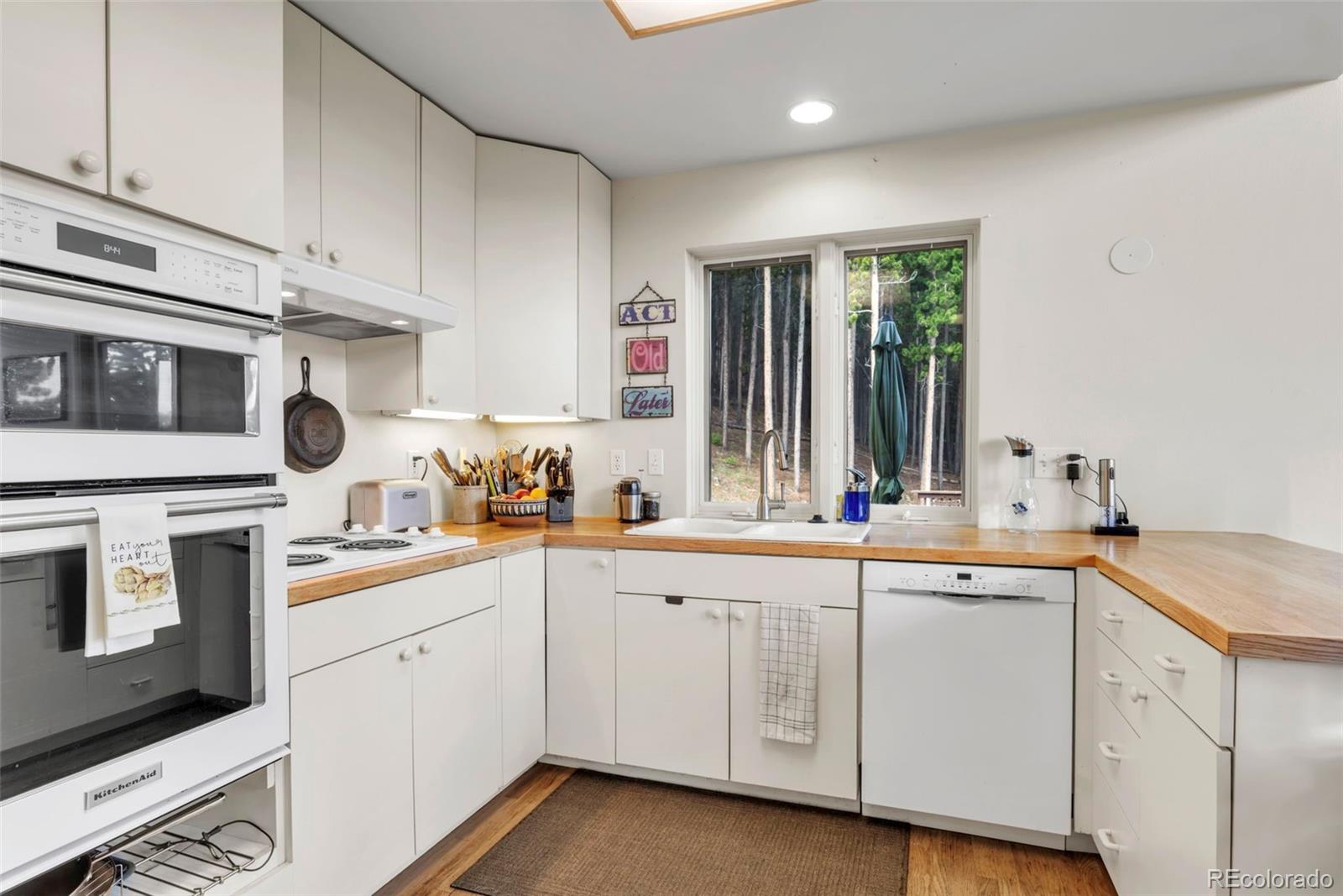 MLS Image #12 for 700  hill st cir,boulder, Colorado