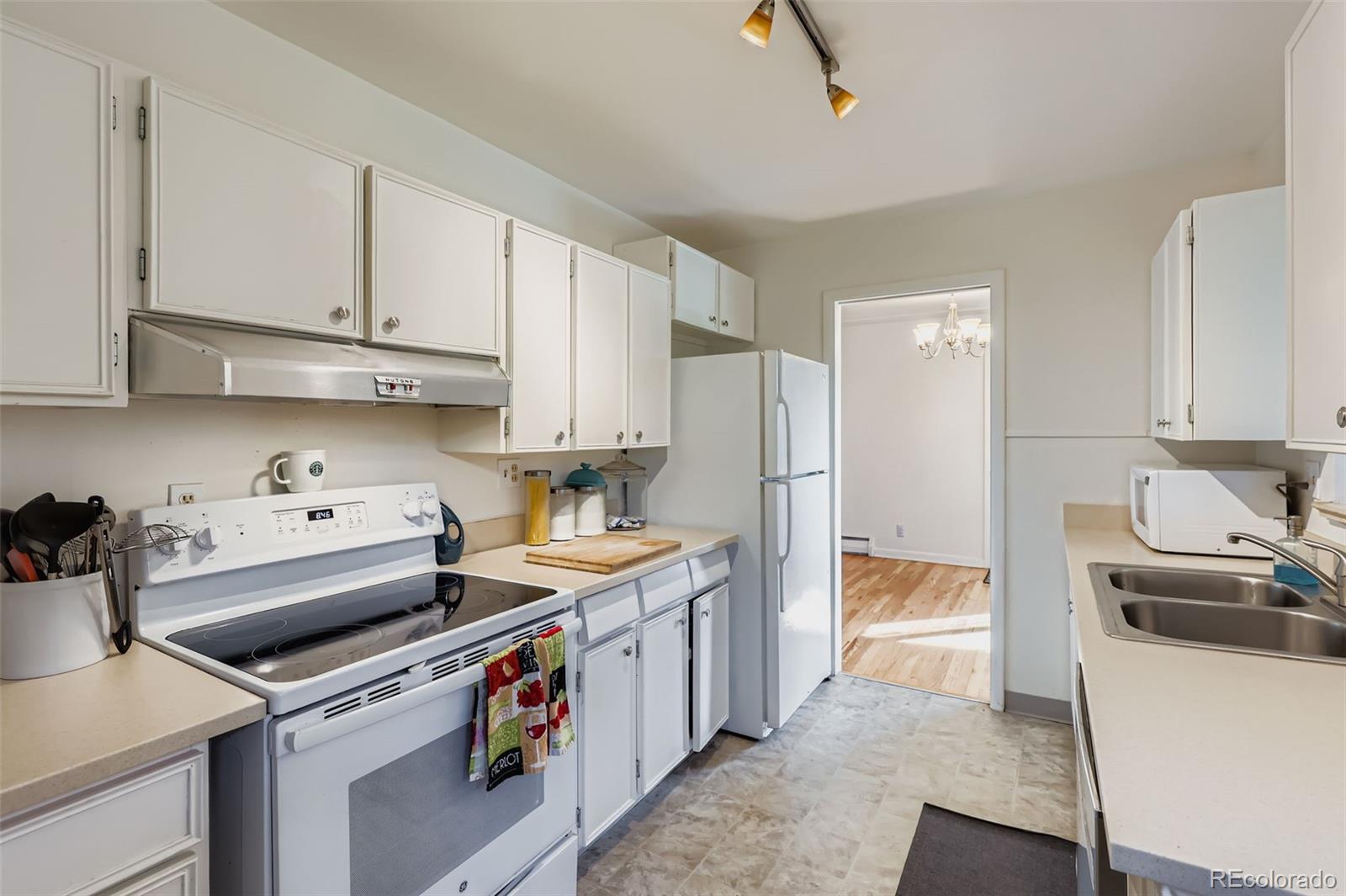 MLS Image #10 for 574  iola street,aurora, Colorado