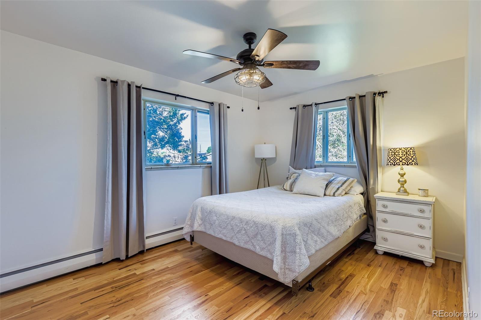 MLS Image #11 for 574  iola street,aurora, Colorado