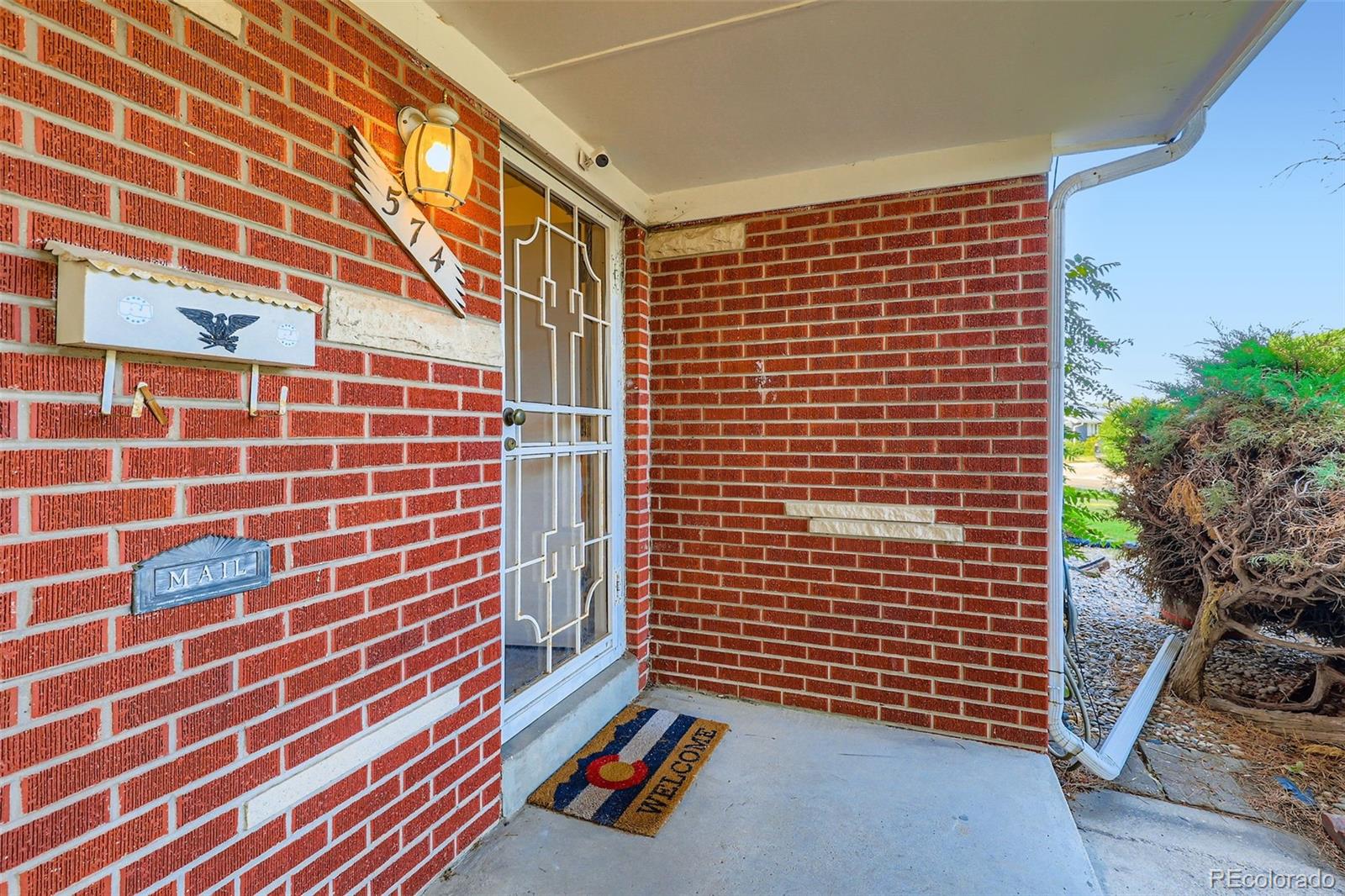 MLS Image #3 for 574  iola street,aurora, Colorado