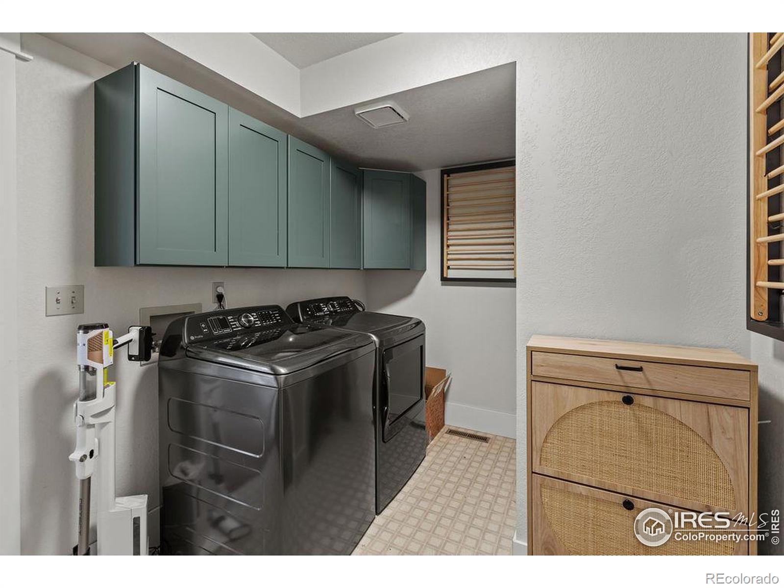 MLS Image #14 for 2213  grosvenor court,fort collins, Colorado