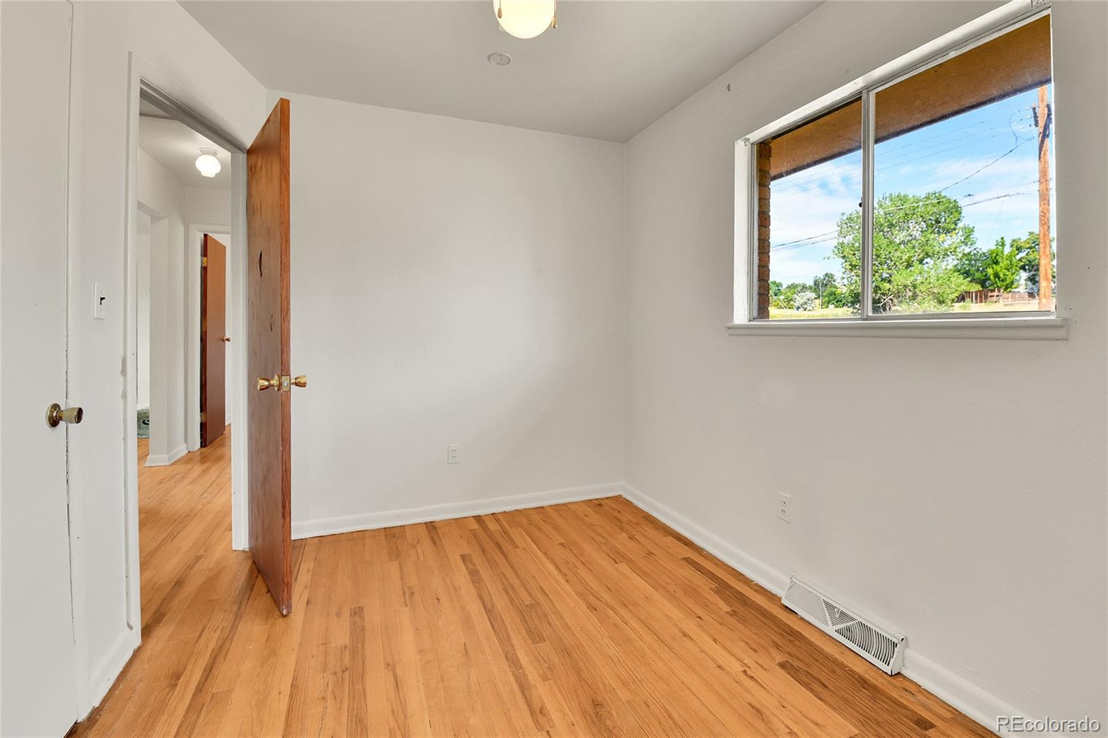 MLS Image #11 for 9181  aspen drive,thornton, Colorado