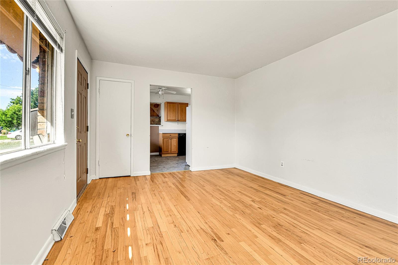 MLS Image #2 for 9181  aspen drive,thornton, Colorado