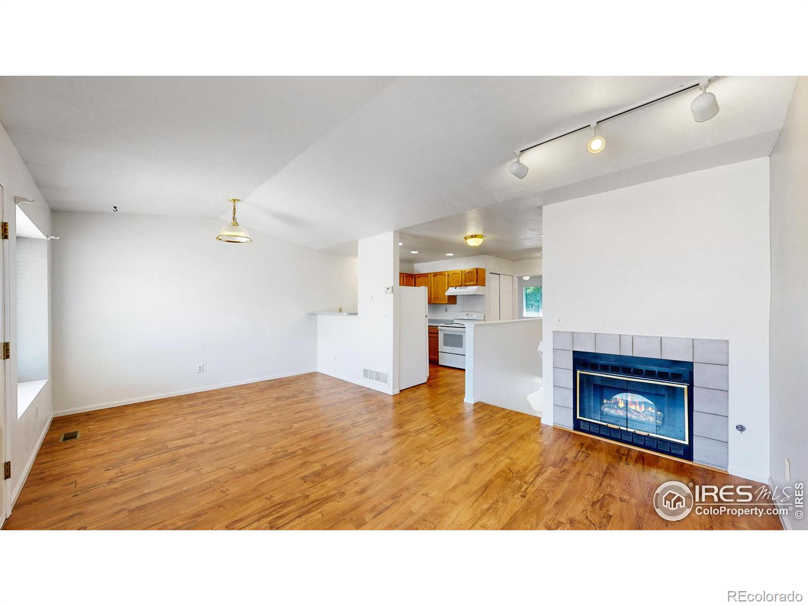 MLS Image #6 for 3025 w stuart street,fort collins, Colorado