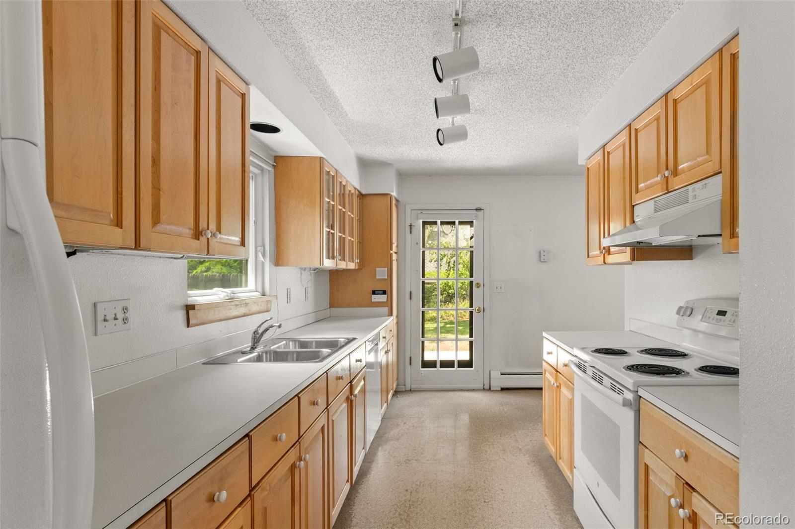 MLS Image #14 for 769  olive street,denver, Colorado