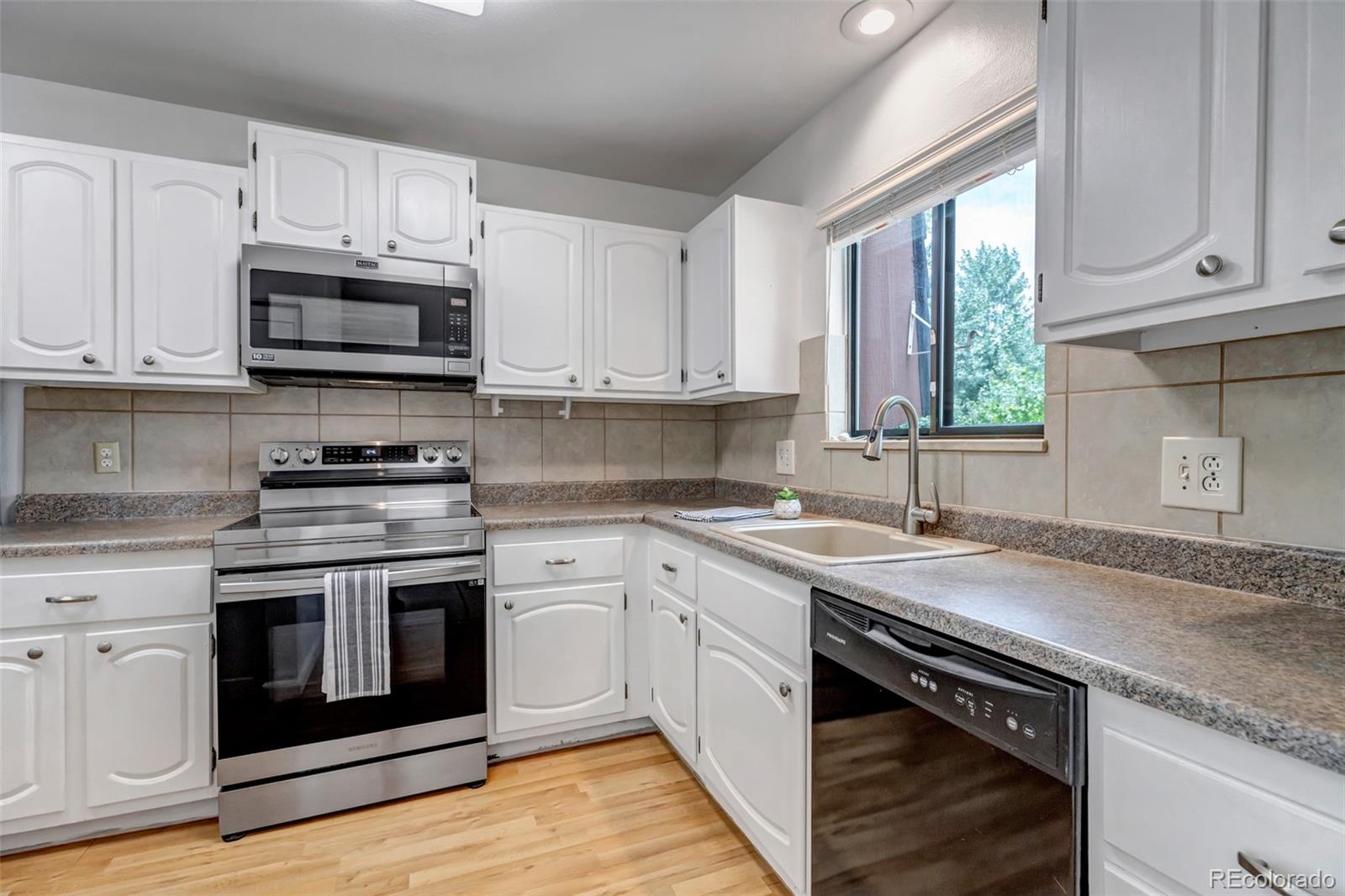 MLS Image #8 for 2963  mesa road,colorado springs, Colorado