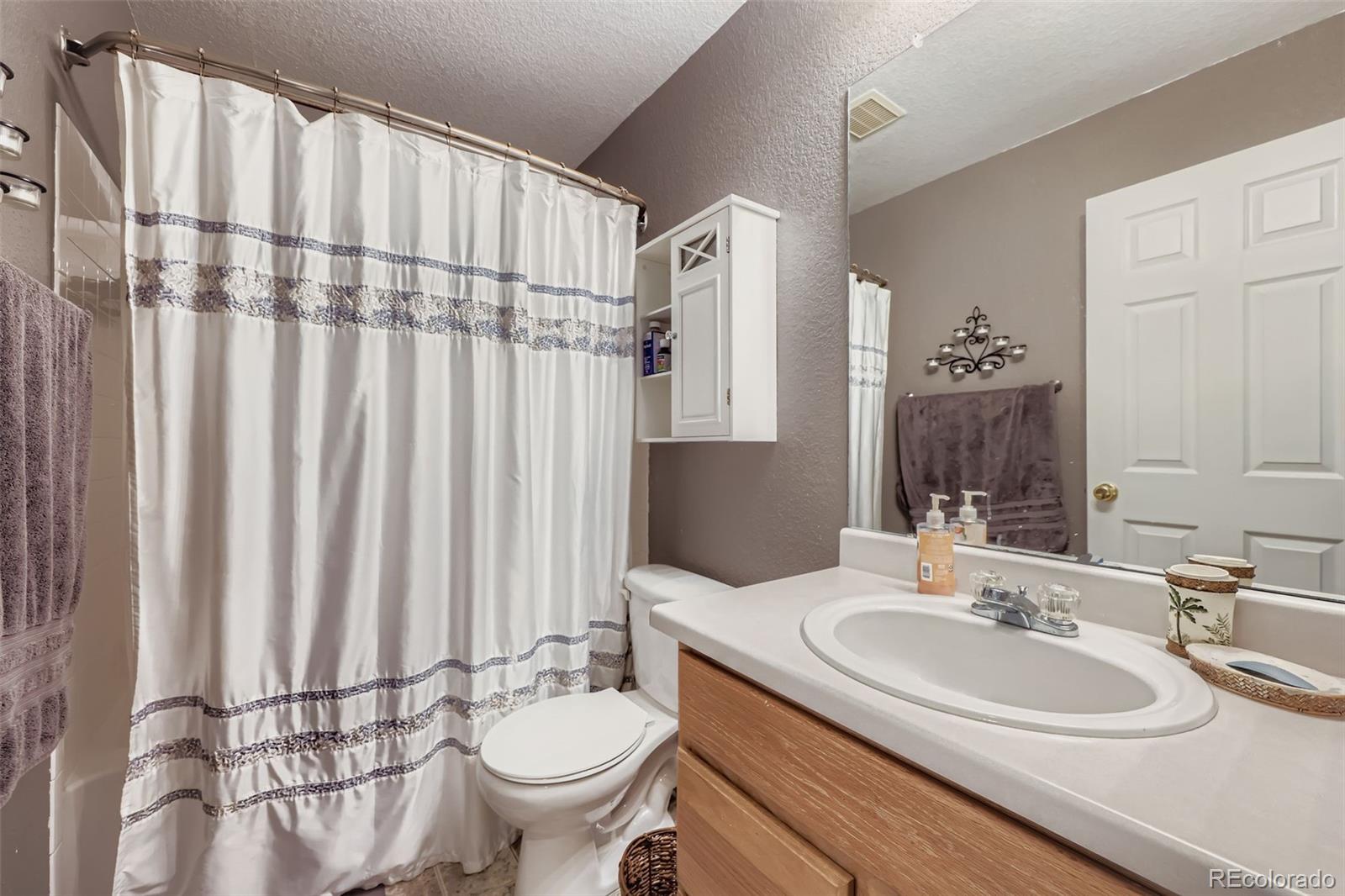MLS Image #13 for 3750 e 92nd place,thornton, Colorado