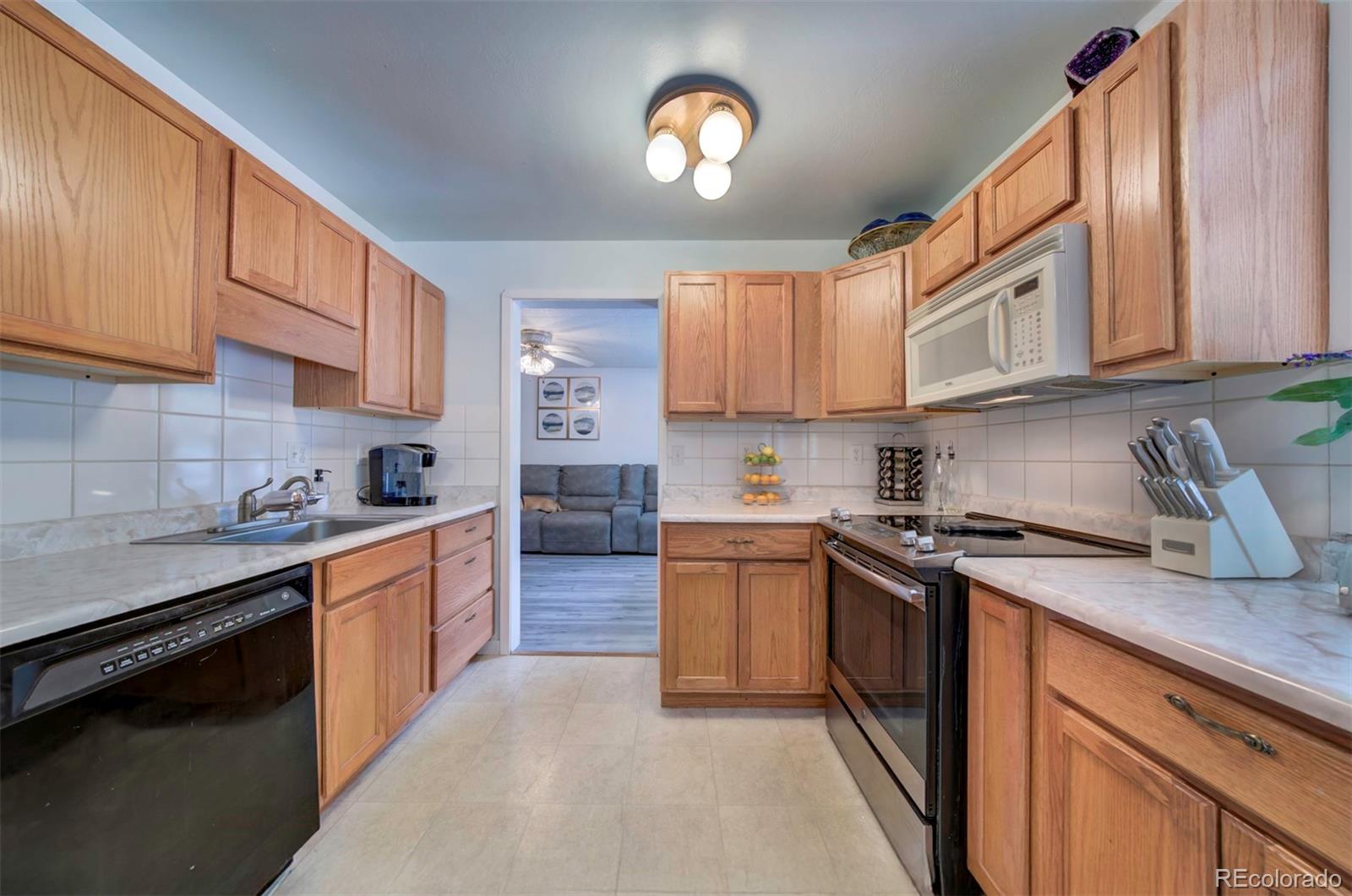 MLS Image #8 for 3710  windflower circle,colorado springs, Colorado