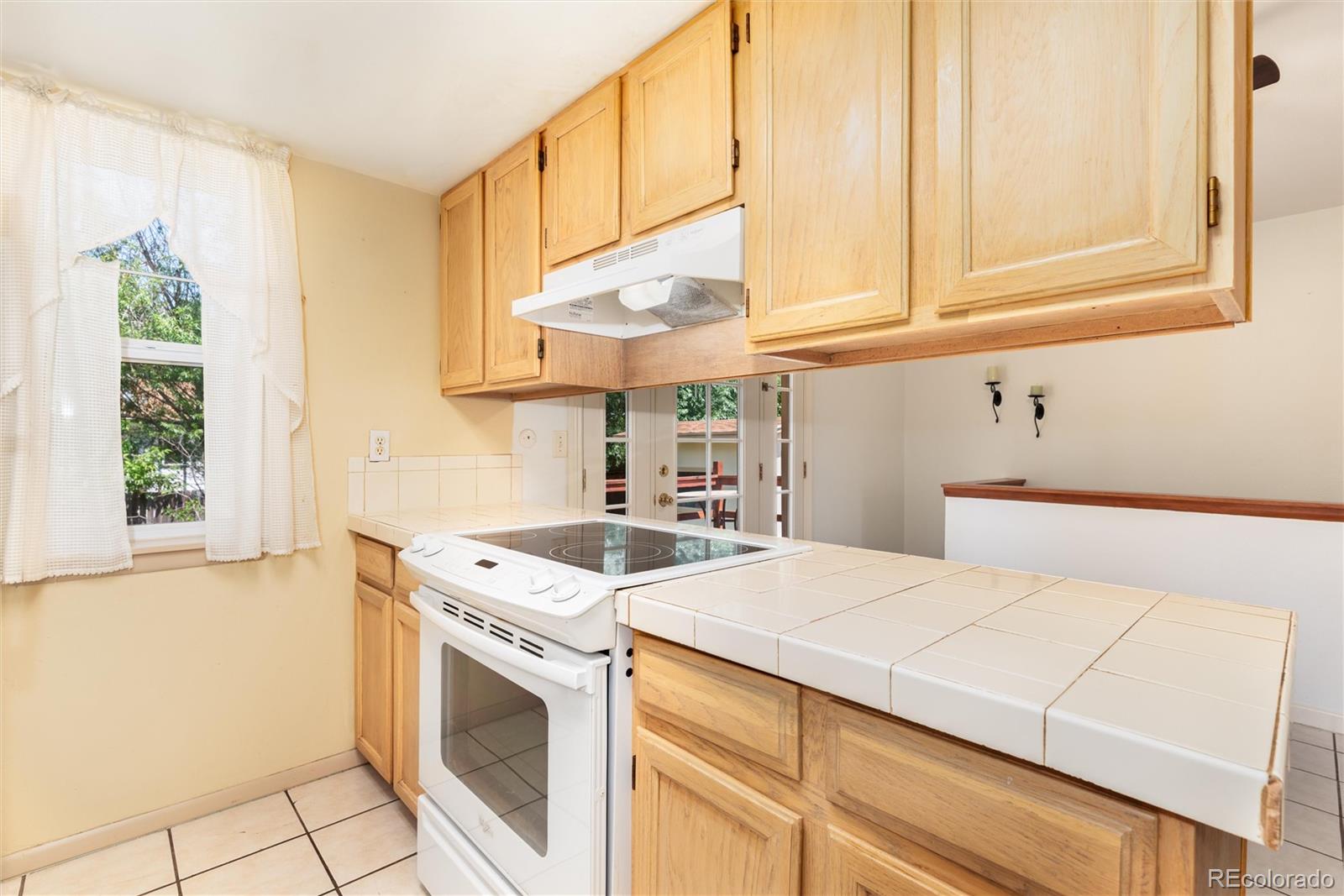 MLS Image #13 for 8566  cody court,arvada, Colorado