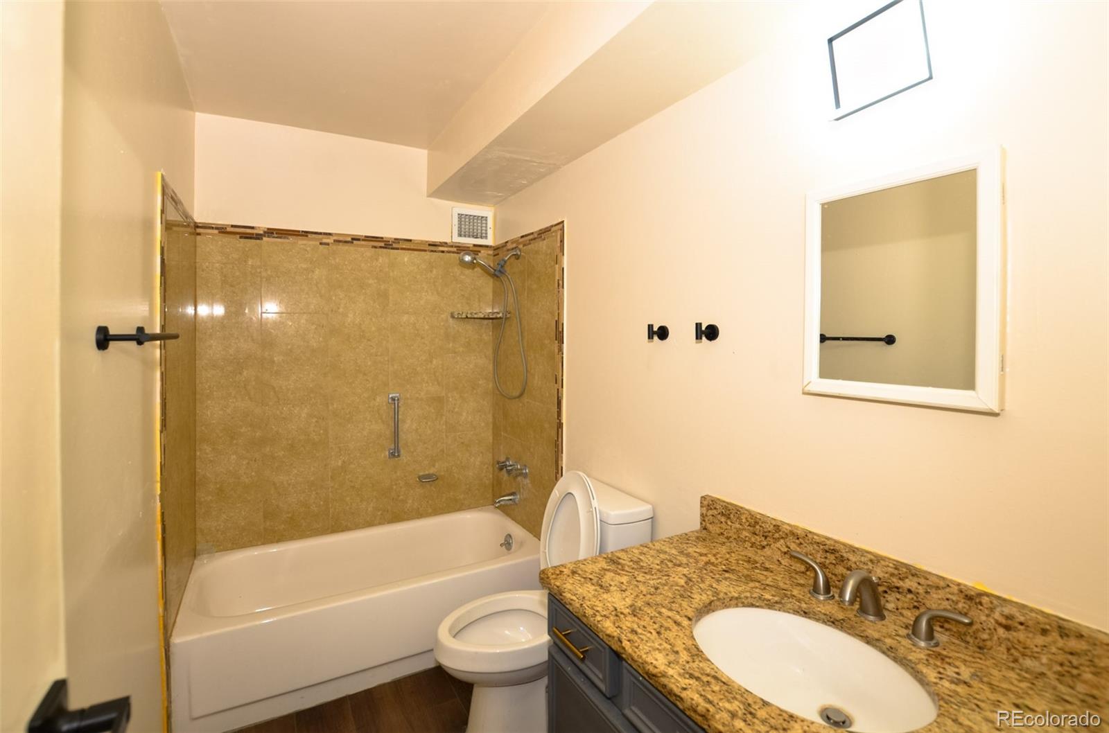 MLS Image #18 for 6940 e girard avenue,denver, Colorado